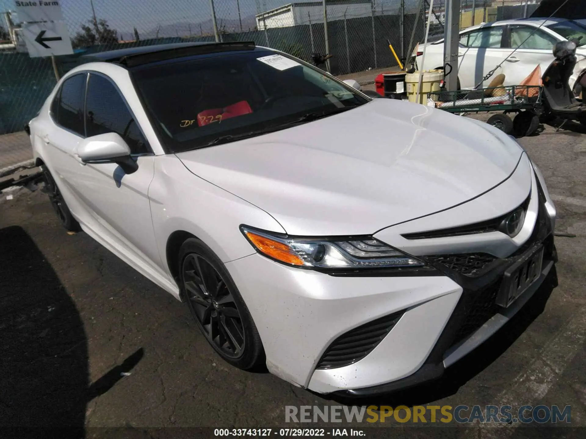 1 Фотография поврежденного автомобиля 4T1KZ1AKXLU037537 TOYOTA CAMRY 2020