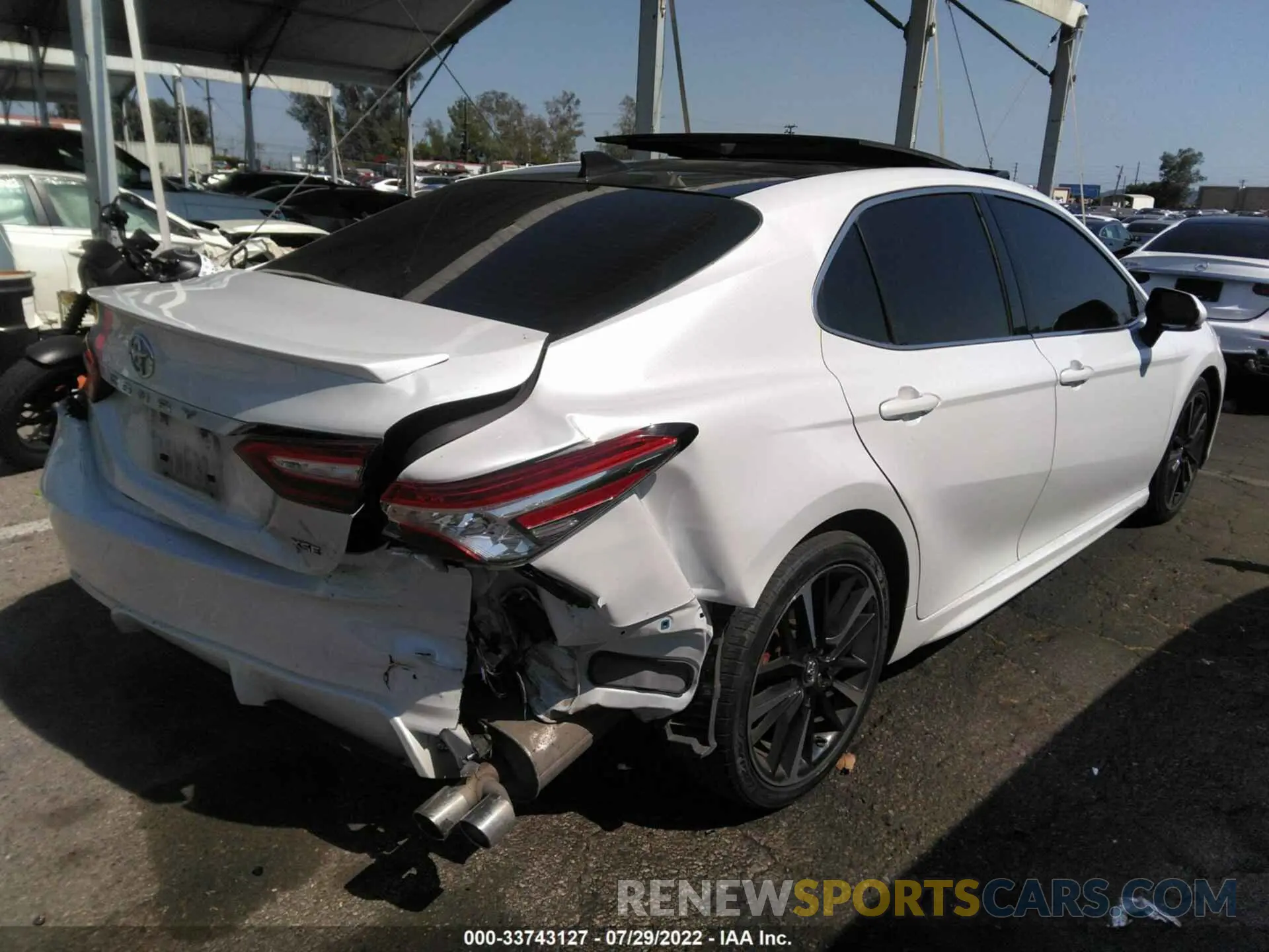 4 Фотография поврежденного автомобиля 4T1KZ1AKXLU037537 TOYOTA CAMRY 2020