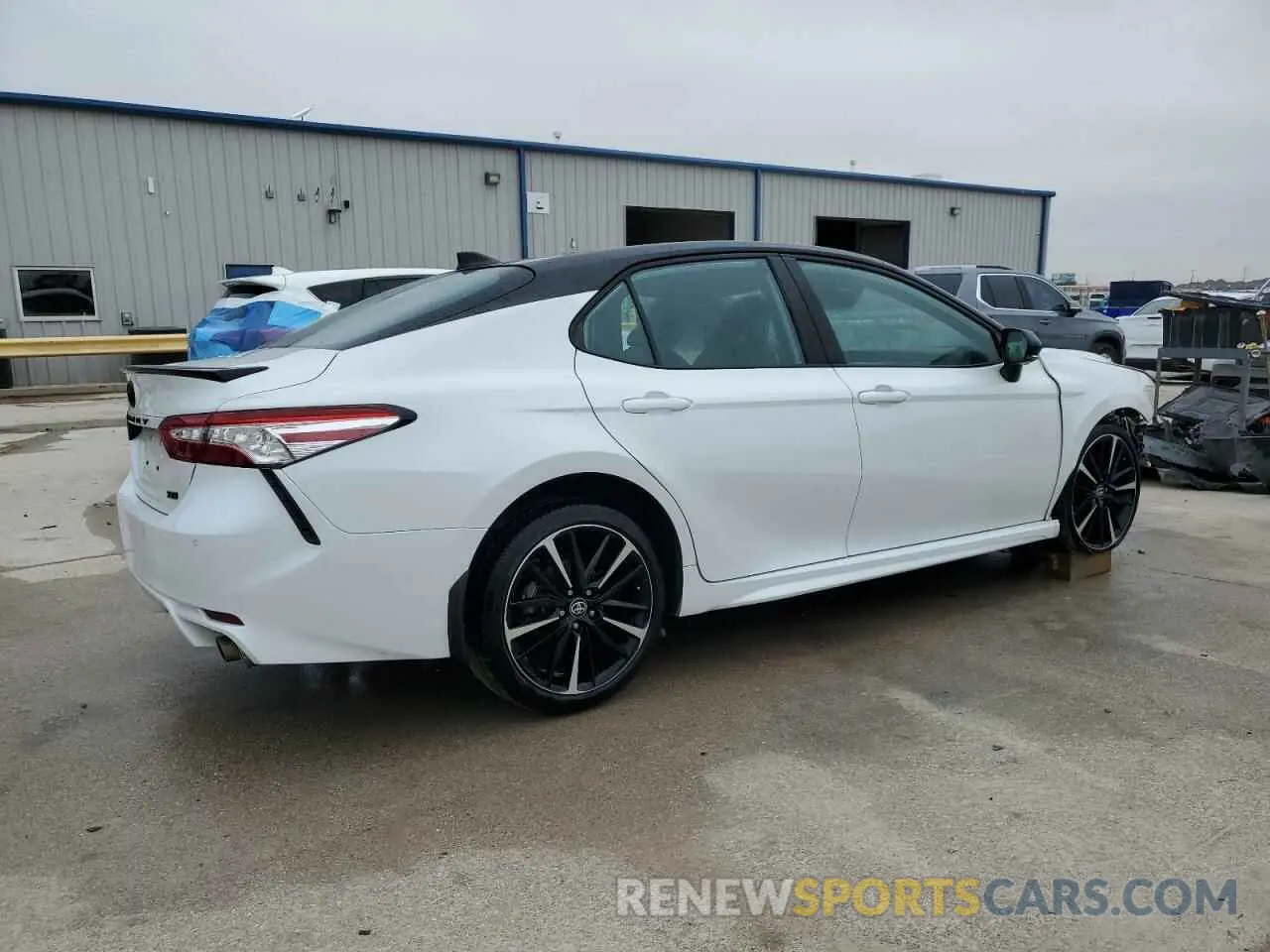 3 Photograph of a damaged car 4T1KZ1AKXLU046299 TOYOTA CAMRY 2020