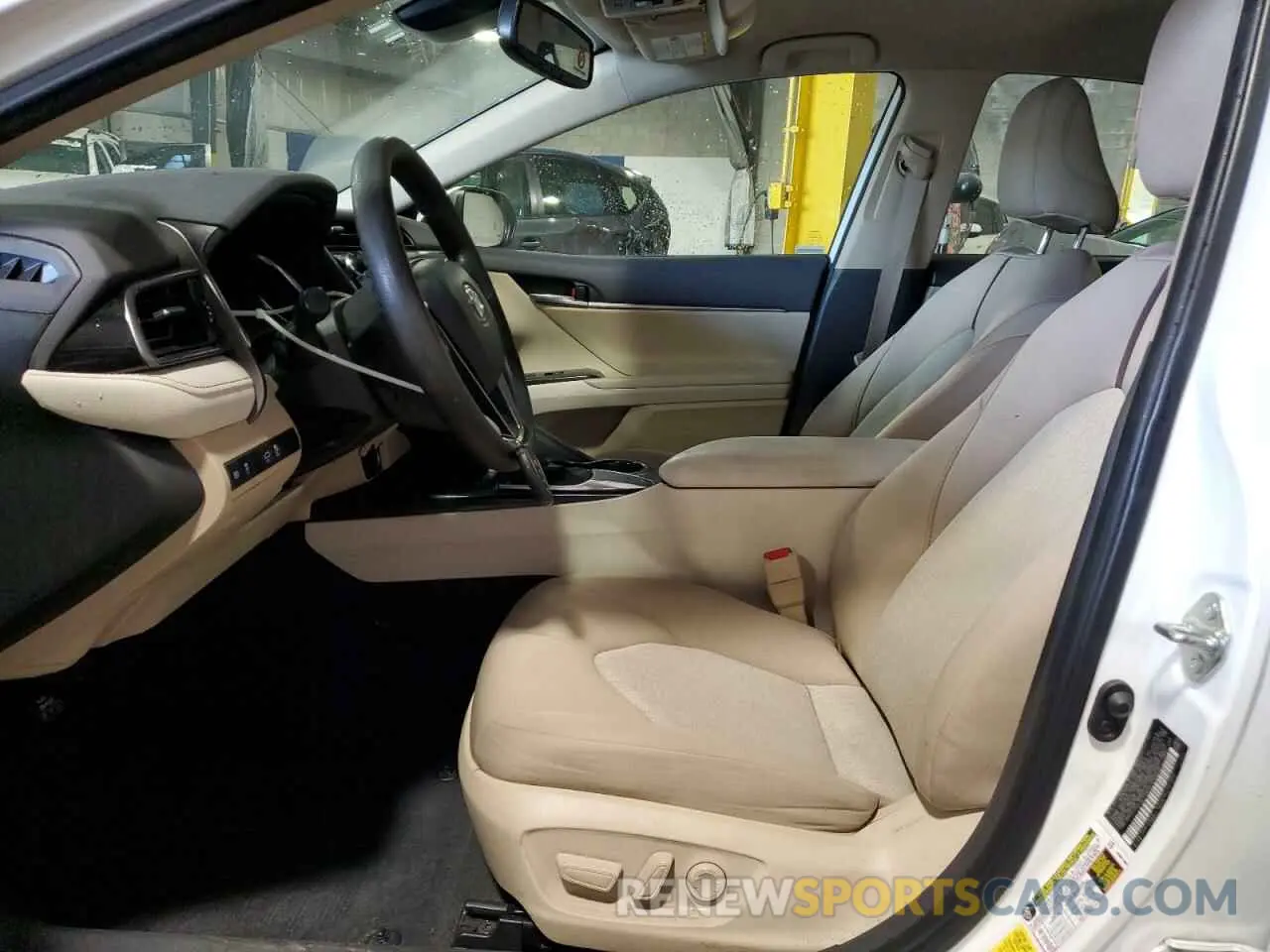 7 Фотография поврежденного автомобиля 4T1L11AK0LU508316 TOYOTA CAMRY 2020