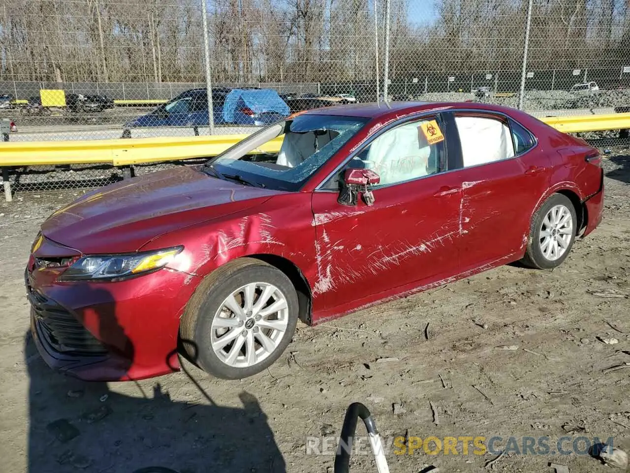 1 Photograph of a damaged car 4T1L11AK1LU976037 TOYOTA CAMRY 2020