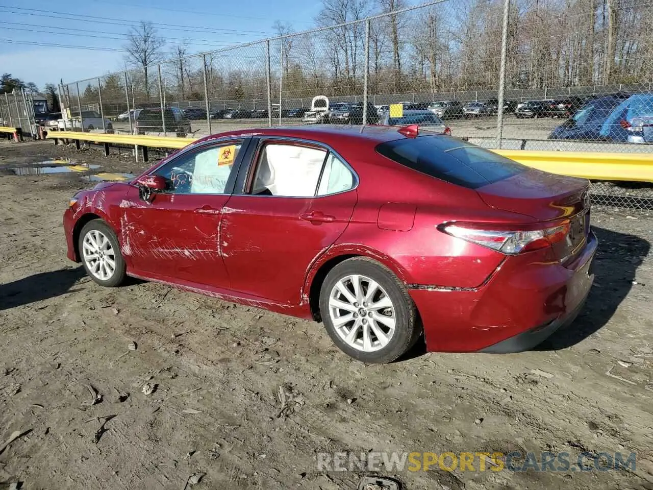 2 Photograph of a damaged car 4T1L11AK1LU976037 TOYOTA CAMRY 2020