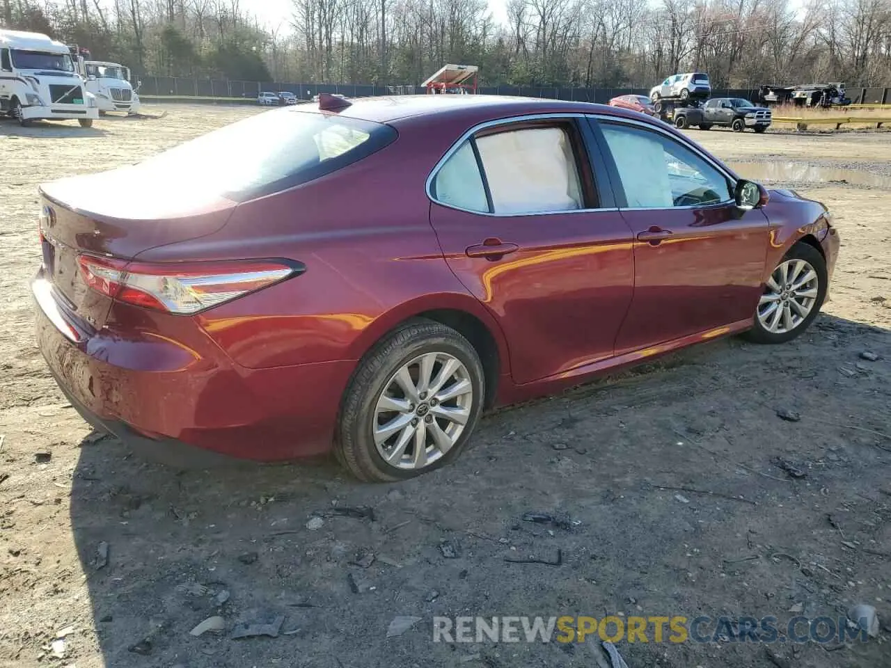 3 Photograph of a damaged car 4T1L11AK1LU976037 TOYOTA CAMRY 2020