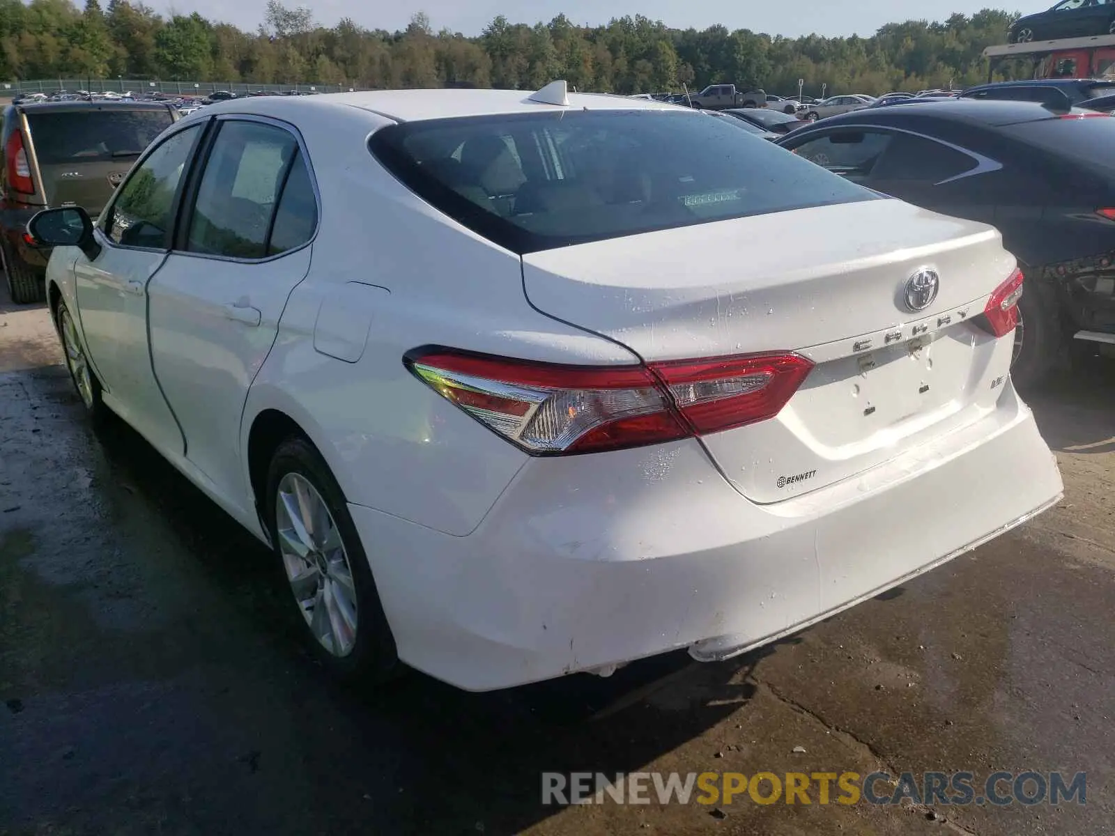 3 Фотография поврежденного автомобиля 4T1L11AK3LU996032 TOYOTA CAMRY 2020