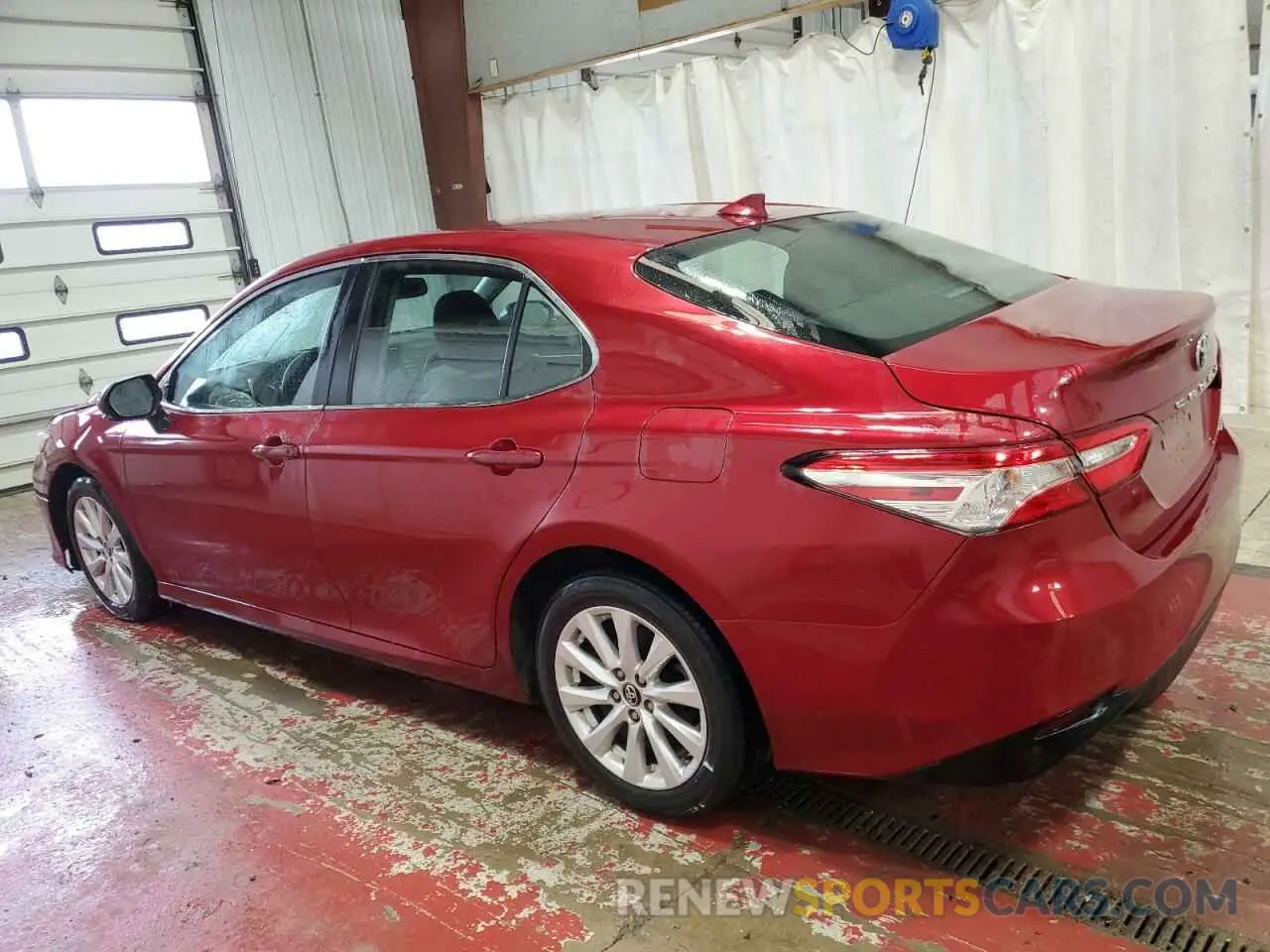 2 Фотография поврежденного автомобиля 4T1L11AK5LU321413 TOYOTA CAMRY 2020