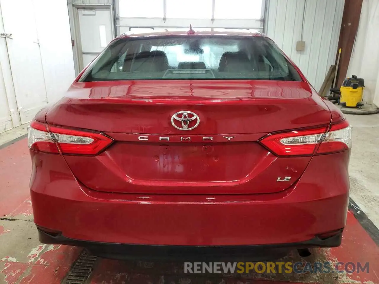 6 Фотография поврежденного автомобиля 4T1L11AK5LU321413 TOYOTA CAMRY 2020