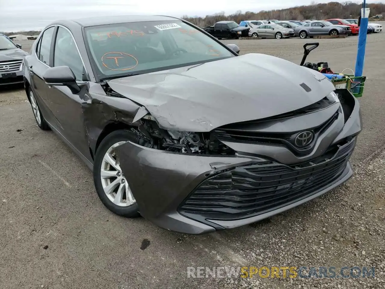 9 Photograph of a damaged car 4T1L11AK5LU399075 TOYOTA CAMRY 2020