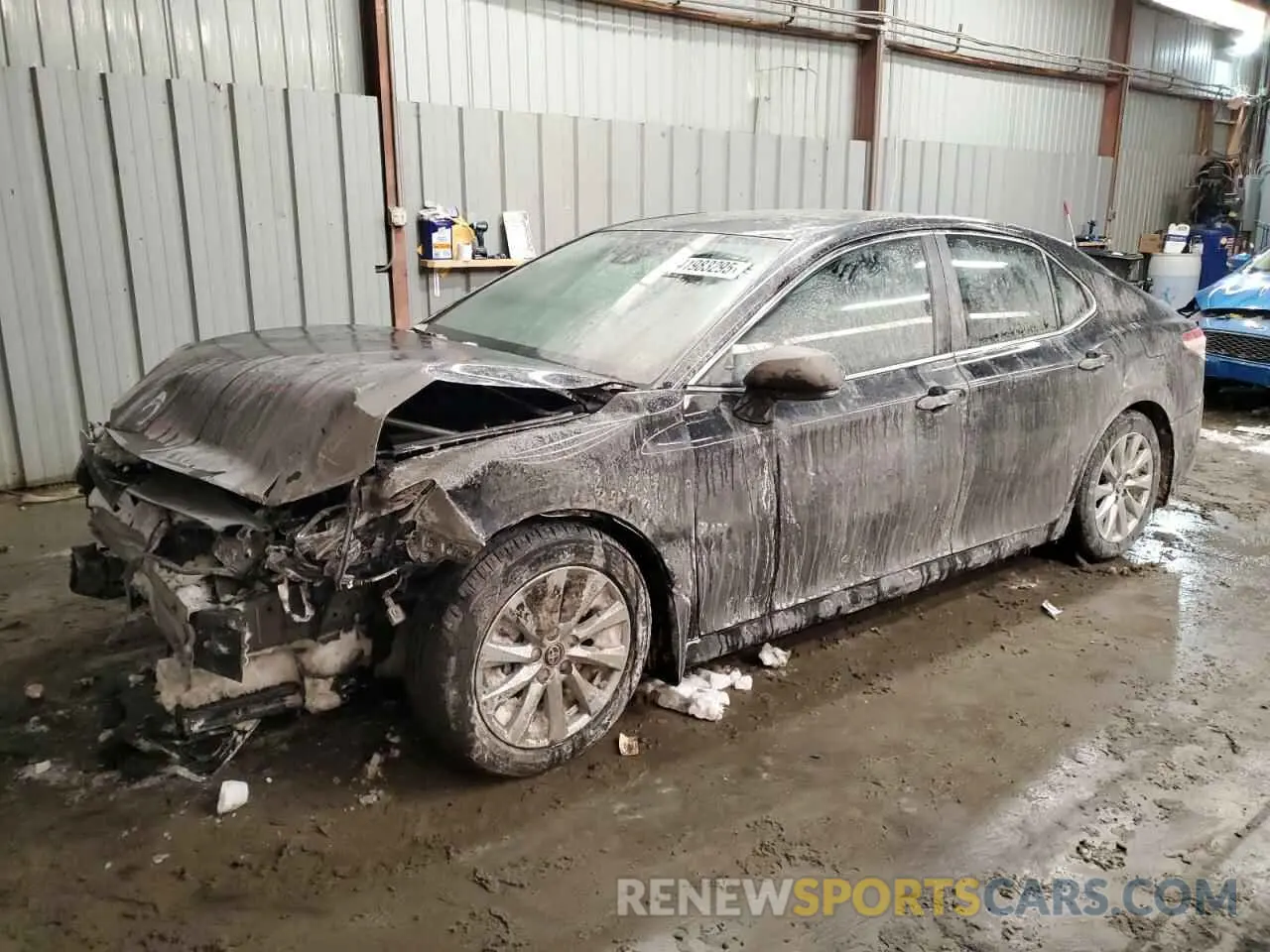 1 Photograph of a damaged car 4T1L11AK6LU388862 TOYOTA CAMRY 2020