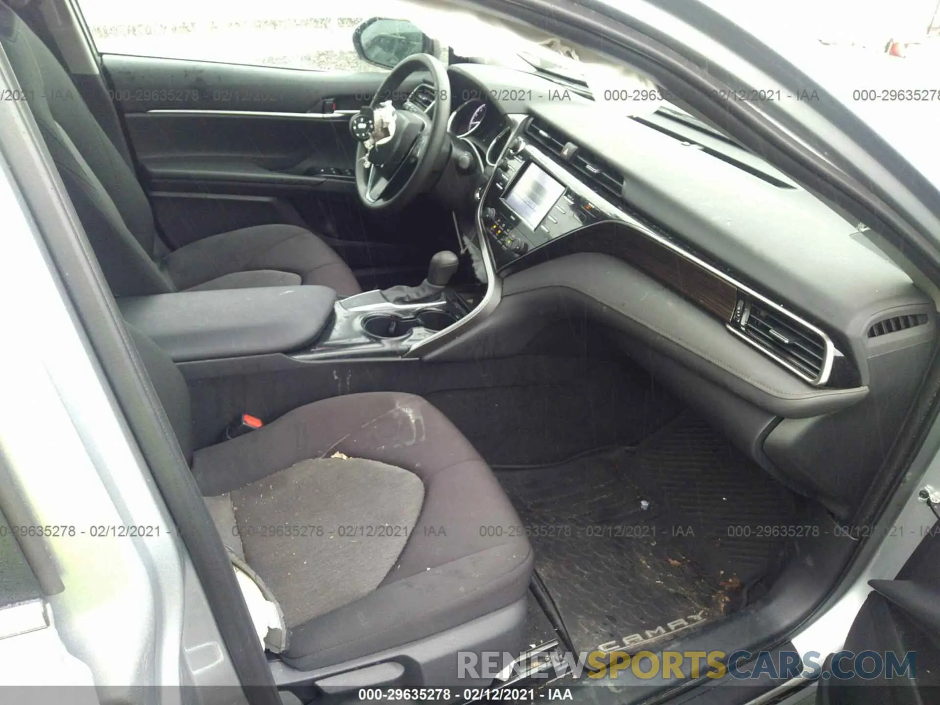 5 Photograph of a damaged car 4T1L11AK6LU501788 TOYOTA CAMRY 2020
