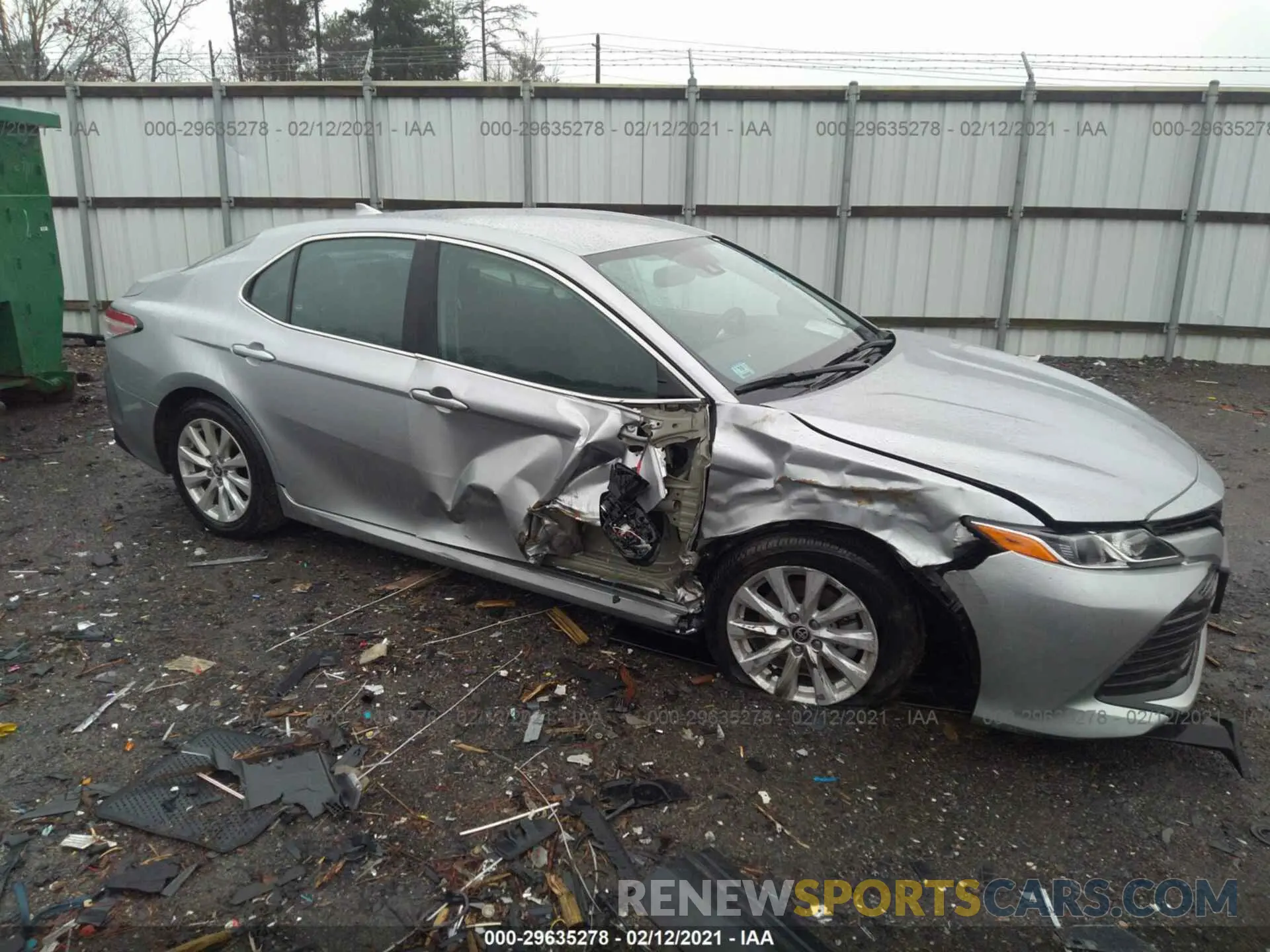 6 Photograph of a damaged car 4T1L11AK6LU501788 TOYOTA CAMRY 2020