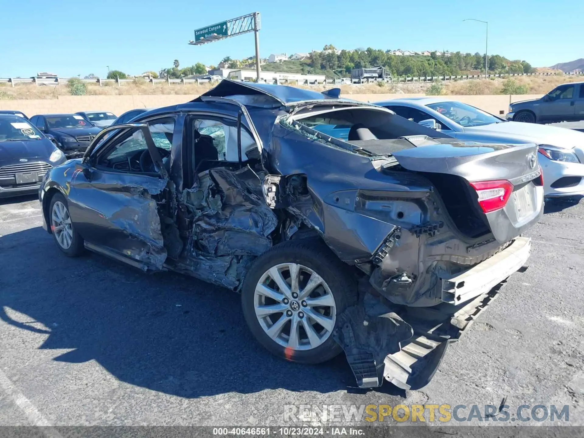 3 Photograph of a damaged car 4T1L11AK6LU951828 TOYOTA CAMRY 2020