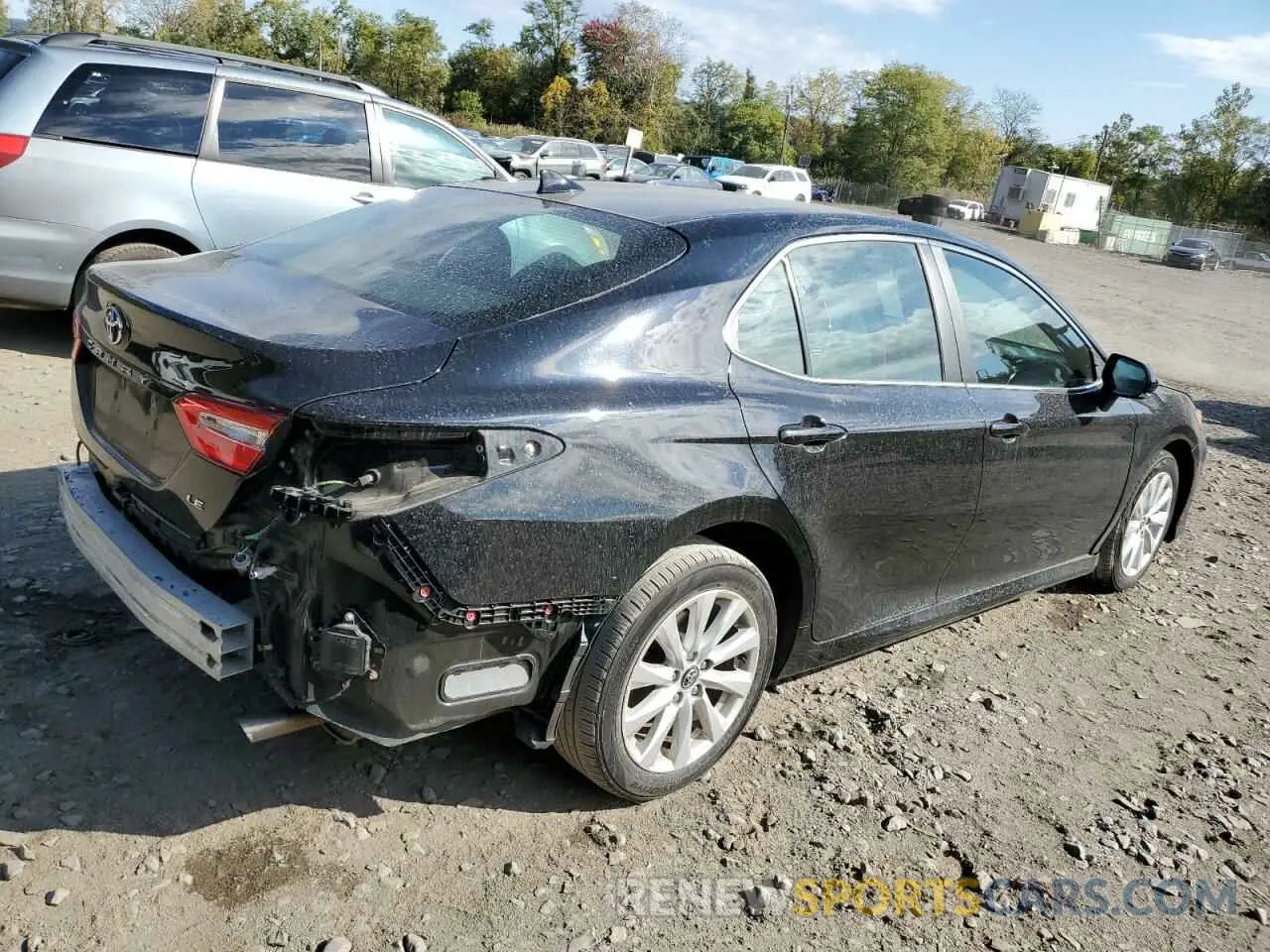 3 Photograph of a damaged car 4T1L11AK7LU938022 TOYOTA CAMRY 2020