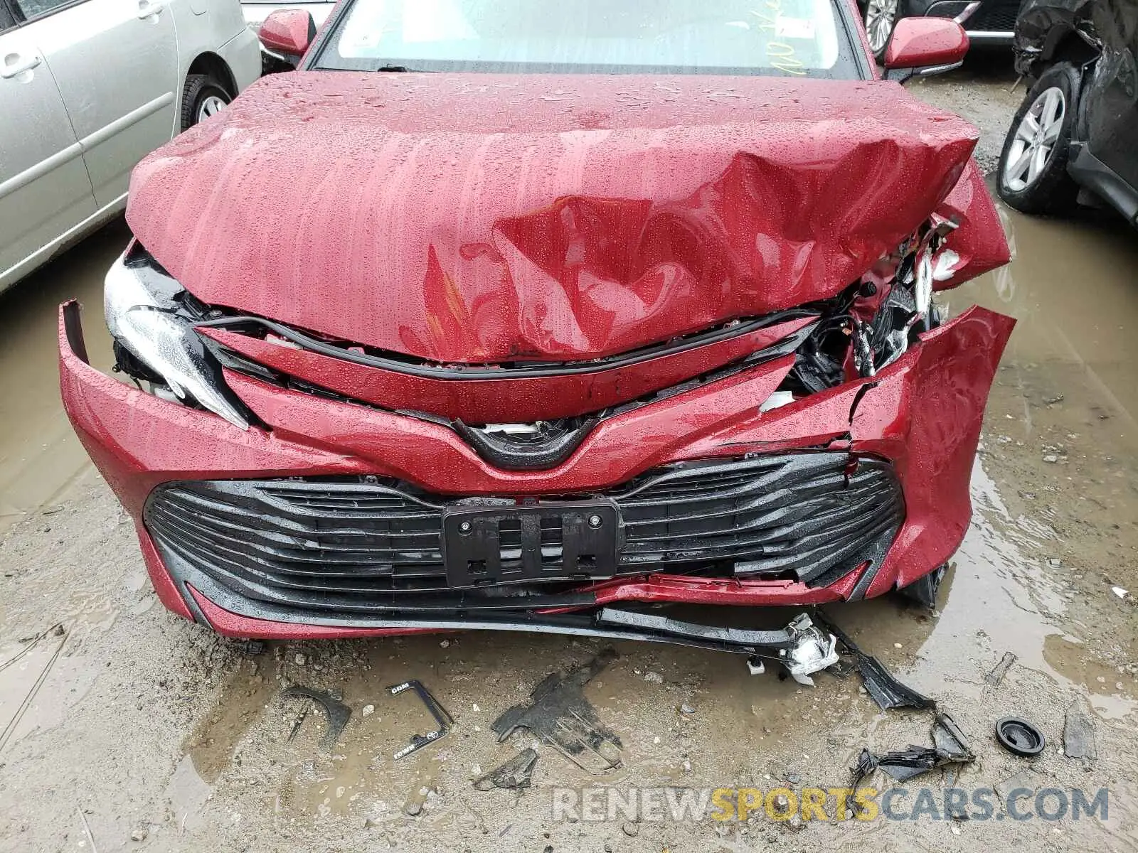 7 Photograph of a damaged car 4T1L11AK8LU332728 TOYOTA CAMRY 2020