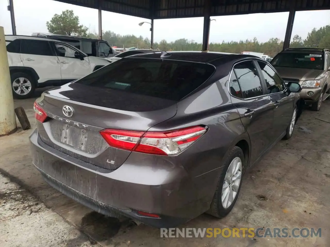 4 Фотография поврежденного автомобиля 4T1L11AK8LU863413 TOYOTA CAMRY 2020