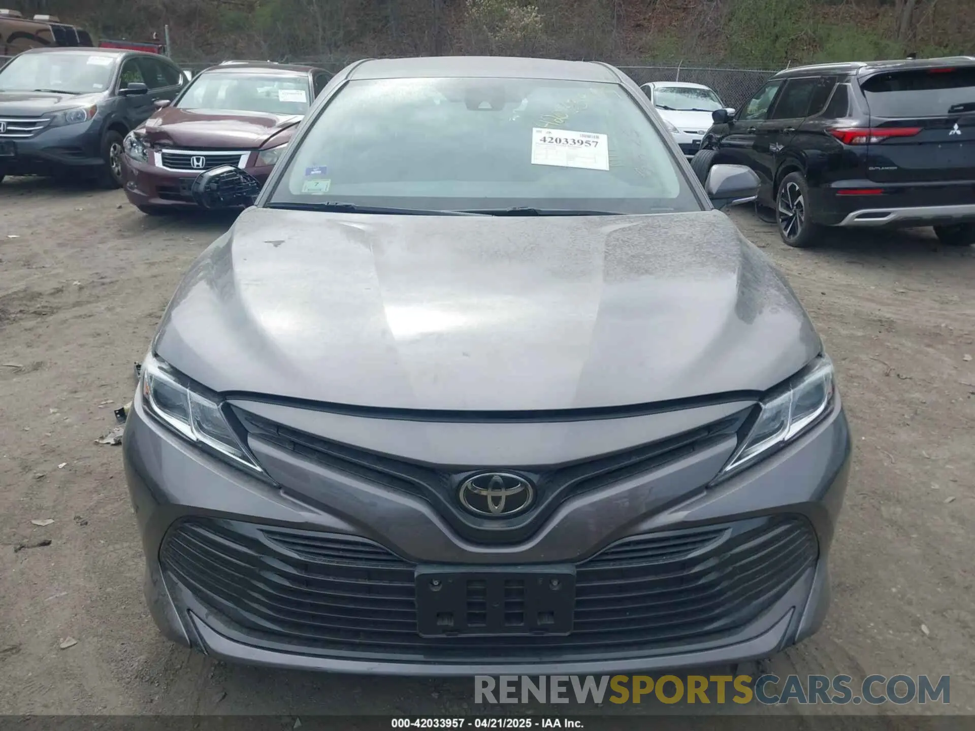 12 Photograph of a damaged car 4T1L11BK1LU009023 TOYOTA CAMRY 2020