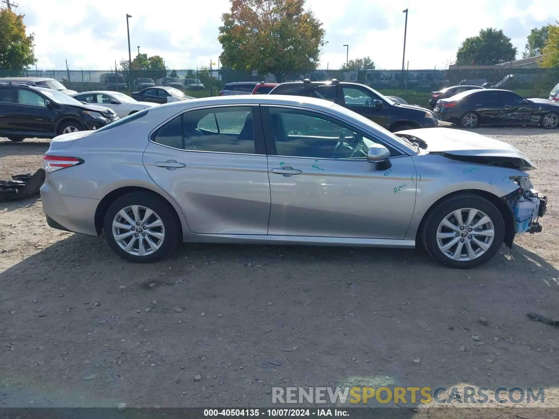 14 Фотография поврежденного автомобиля 4T1L11BK2LU006115 TOYOTA CAMRY 2020