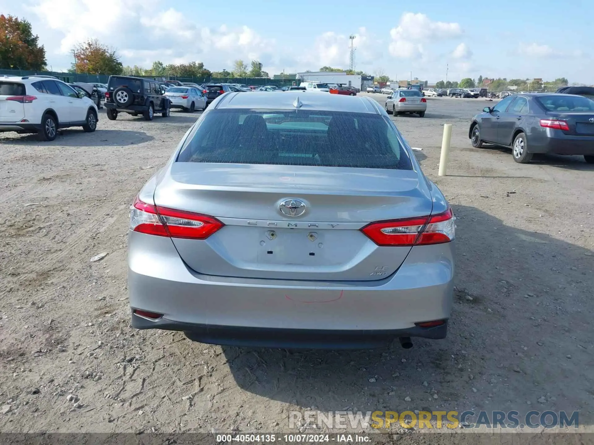 17 Фотография поврежденного автомобиля 4T1L11BK2LU006115 TOYOTA CAMRY 2020