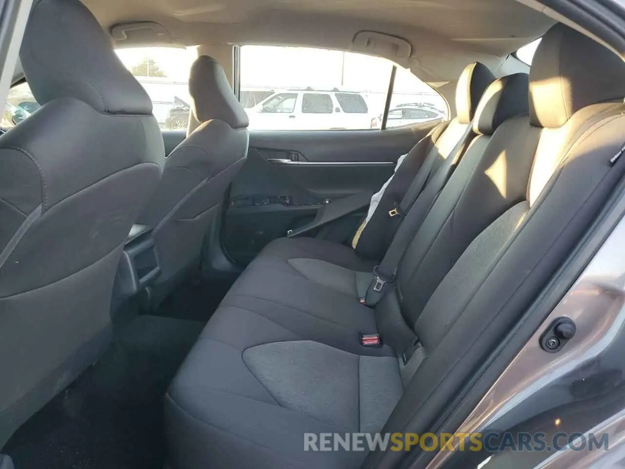 10 Photograph of a damaged car 4T1L11BK5LU005296 TOYOTA CAMRY 2020