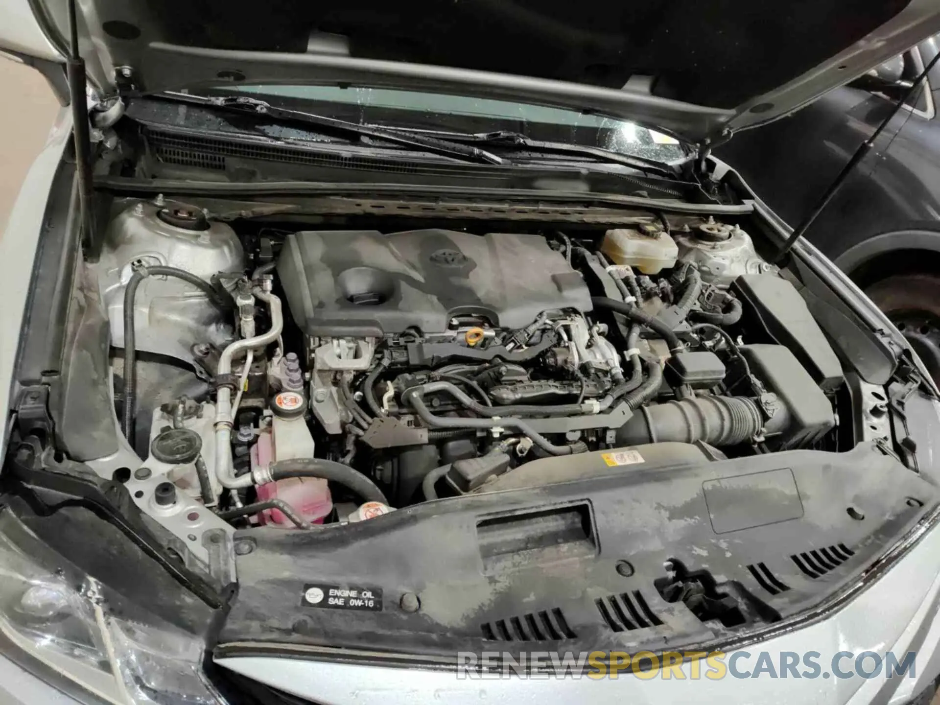 14 Photograph of a damaged car 4T1L31AK5LU537515 TOYOTA CAMRY 2020