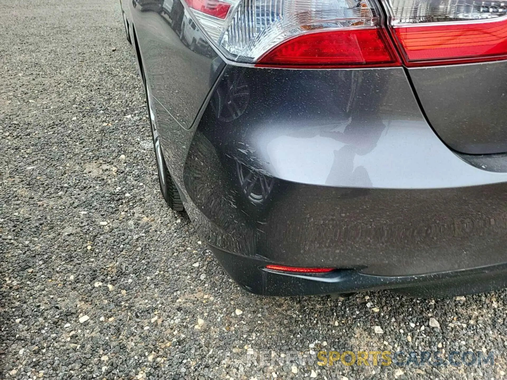 2 Photograph of a damaged car 4T1L31AK6LU536910 TOYOTA CAMRY 2020
