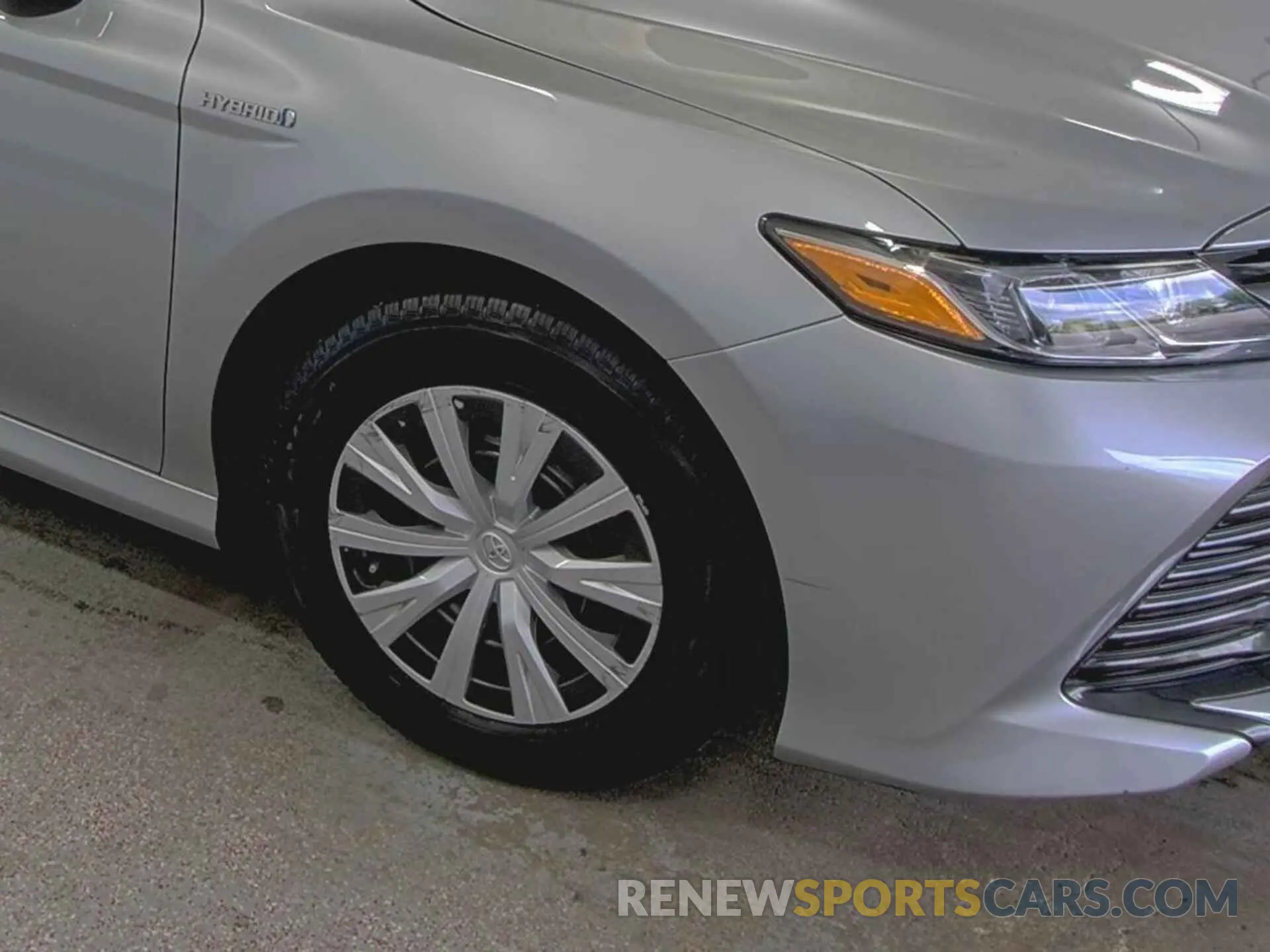 1 Photograph of a damaged car 4T1L31AK9LU014952 TOYOTA CAMRY 2020