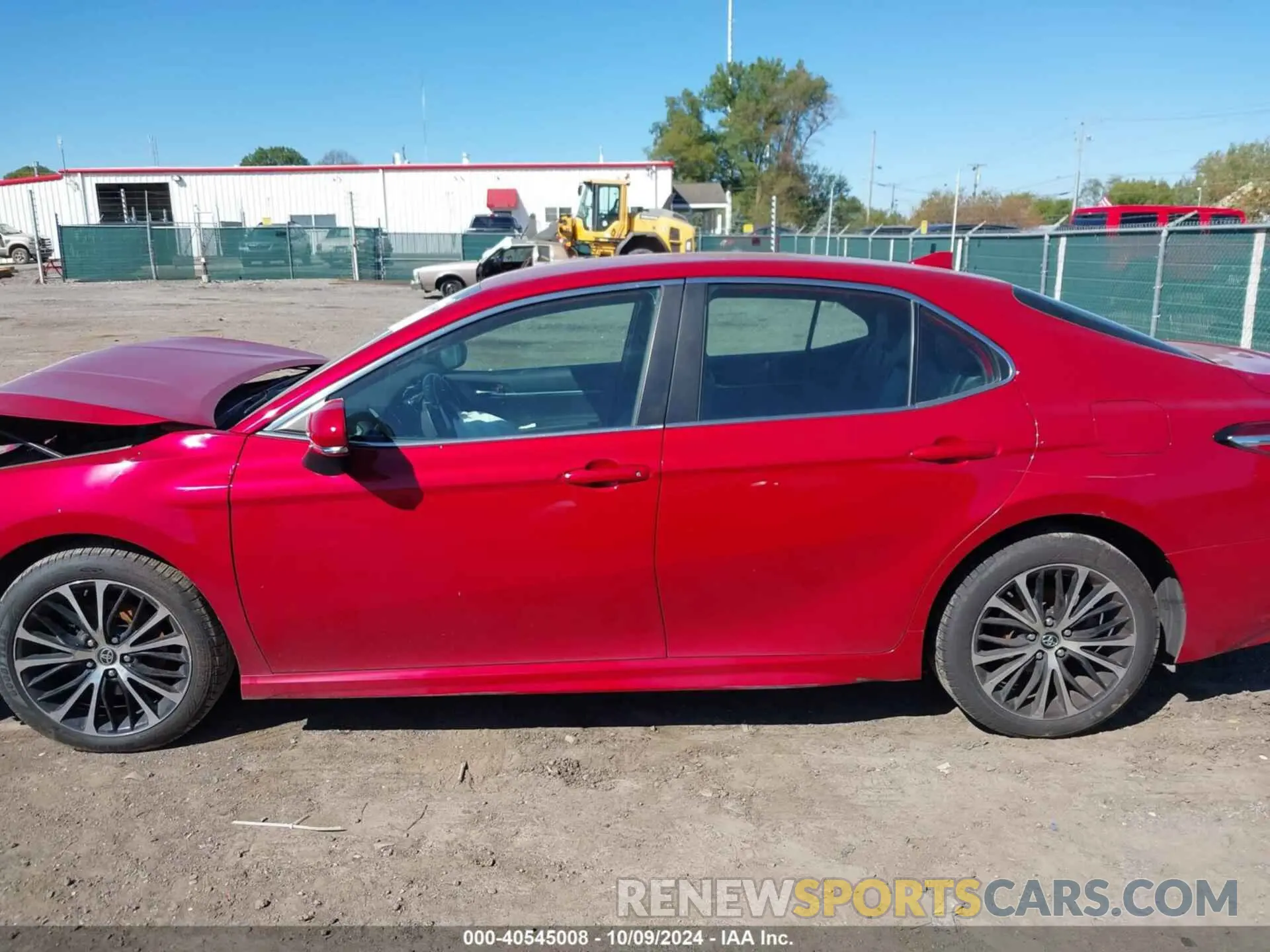 14 Photograph of a damaged car 4T1M11AK0LU389512 TOYOTA CAMRY 2020