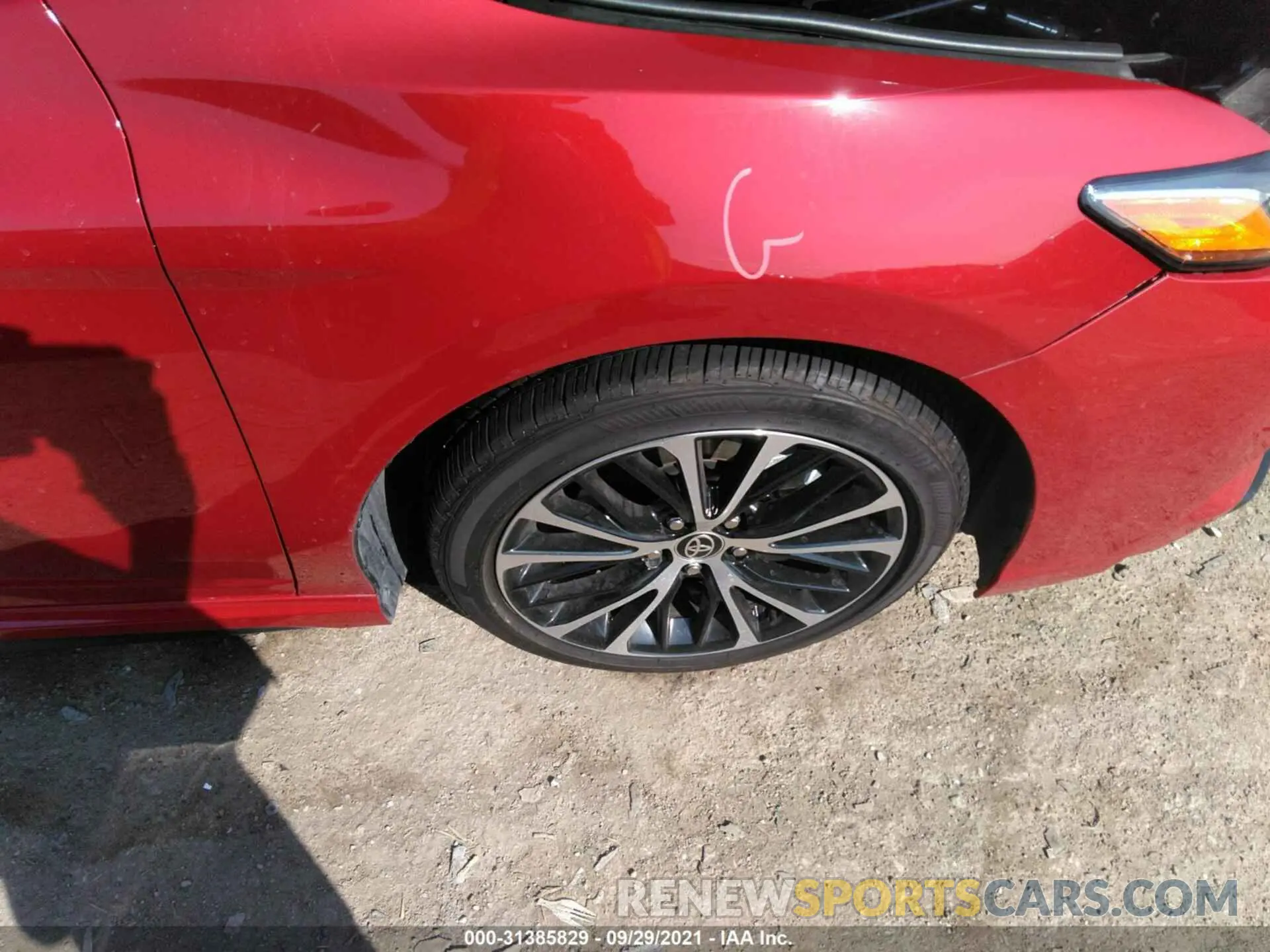 14 Фотография поврежденного автомобиля 4T1M11AK0LU390692 TOYOTA CAMRY 2020