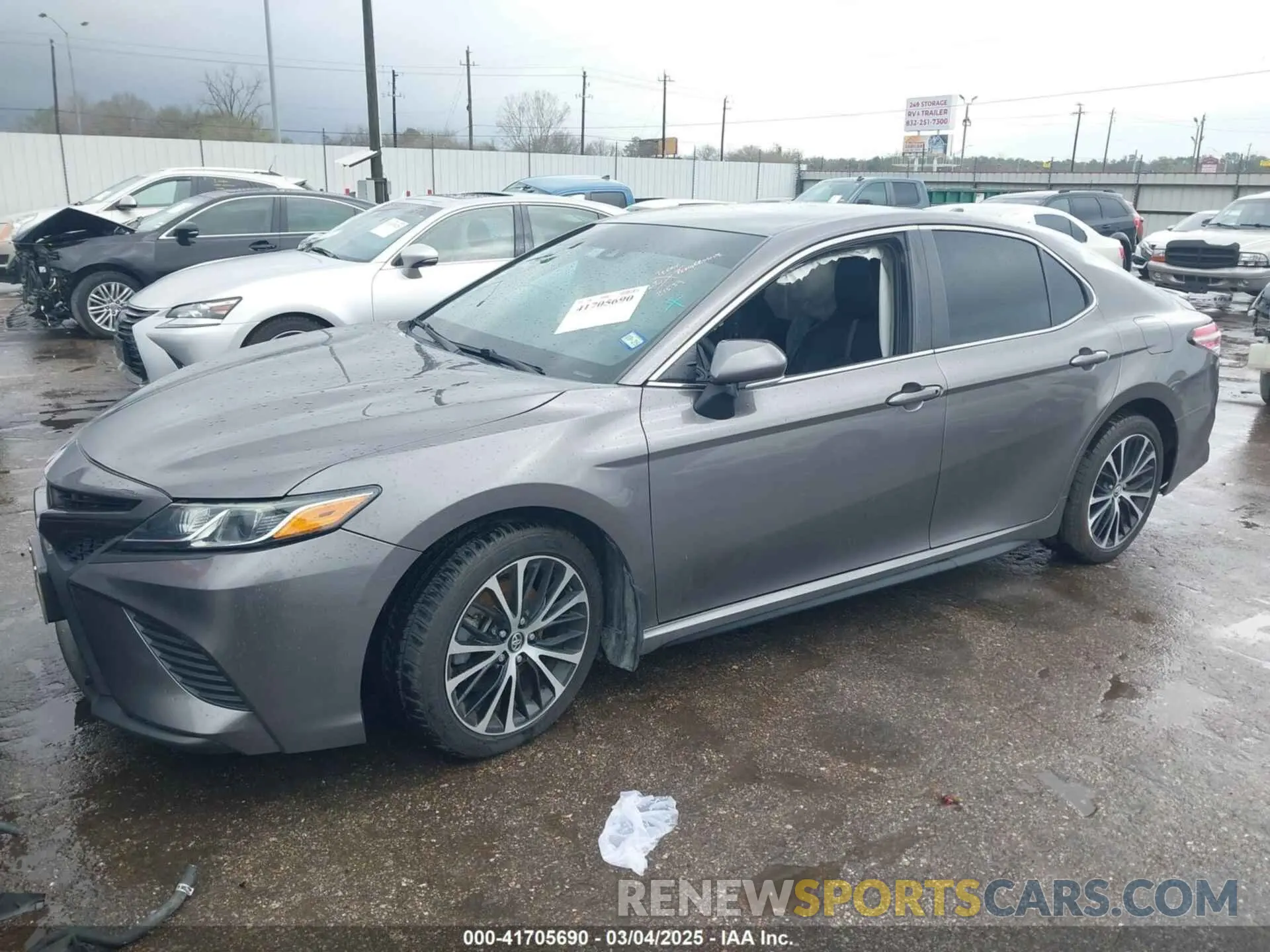 2 Photograph of a damaged car 4T1M11AK0LU911720 TOYOTA CAMRY 2020