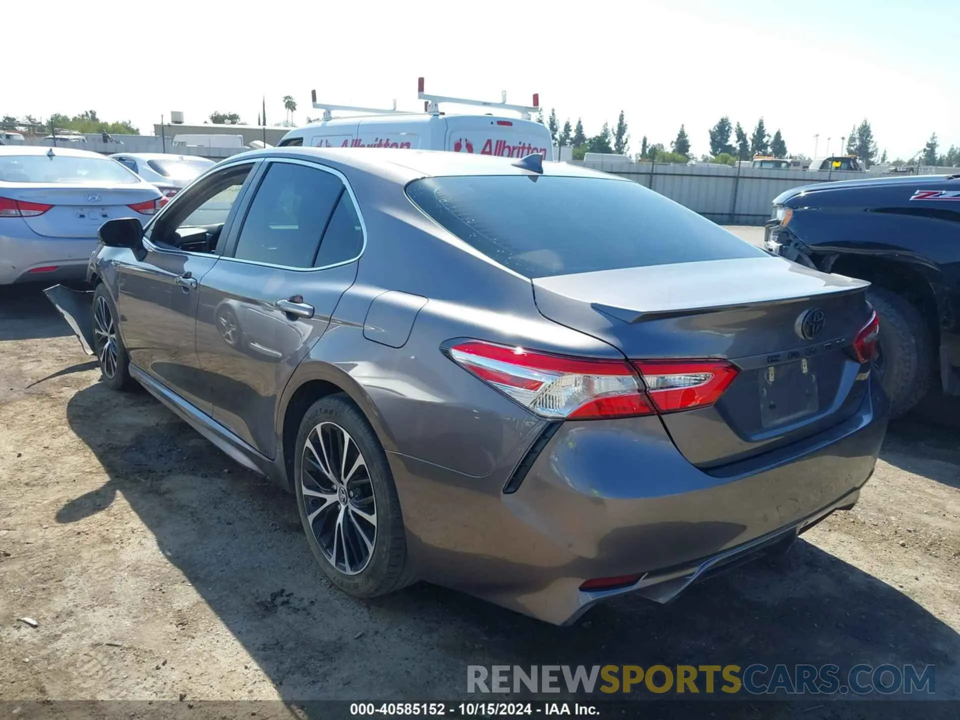 3 Photograph of a damaged car 4T1M11AK0LU932700 TOYOTA CAMRY 2020