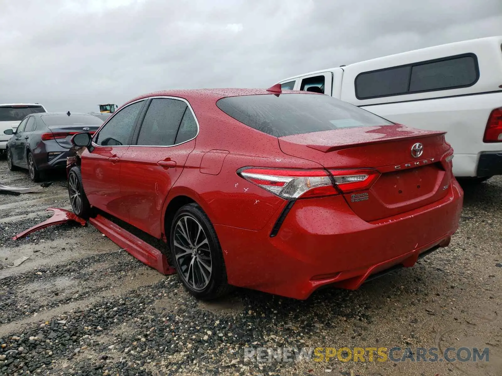 3 Photograph of a damaged car 4T1M11AK1LU320747 TOYOTA CAMRY 2020
