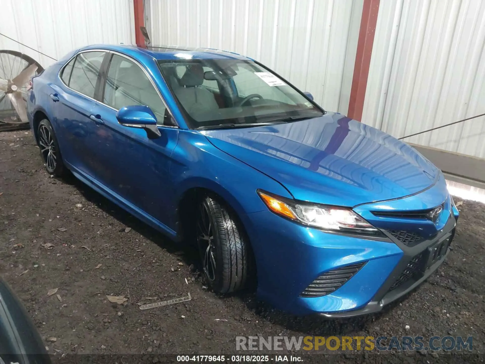 1 Фотография поврежденного автомобиля 4T1M11AK1LU325608 TOYOTA CAMRY 2020