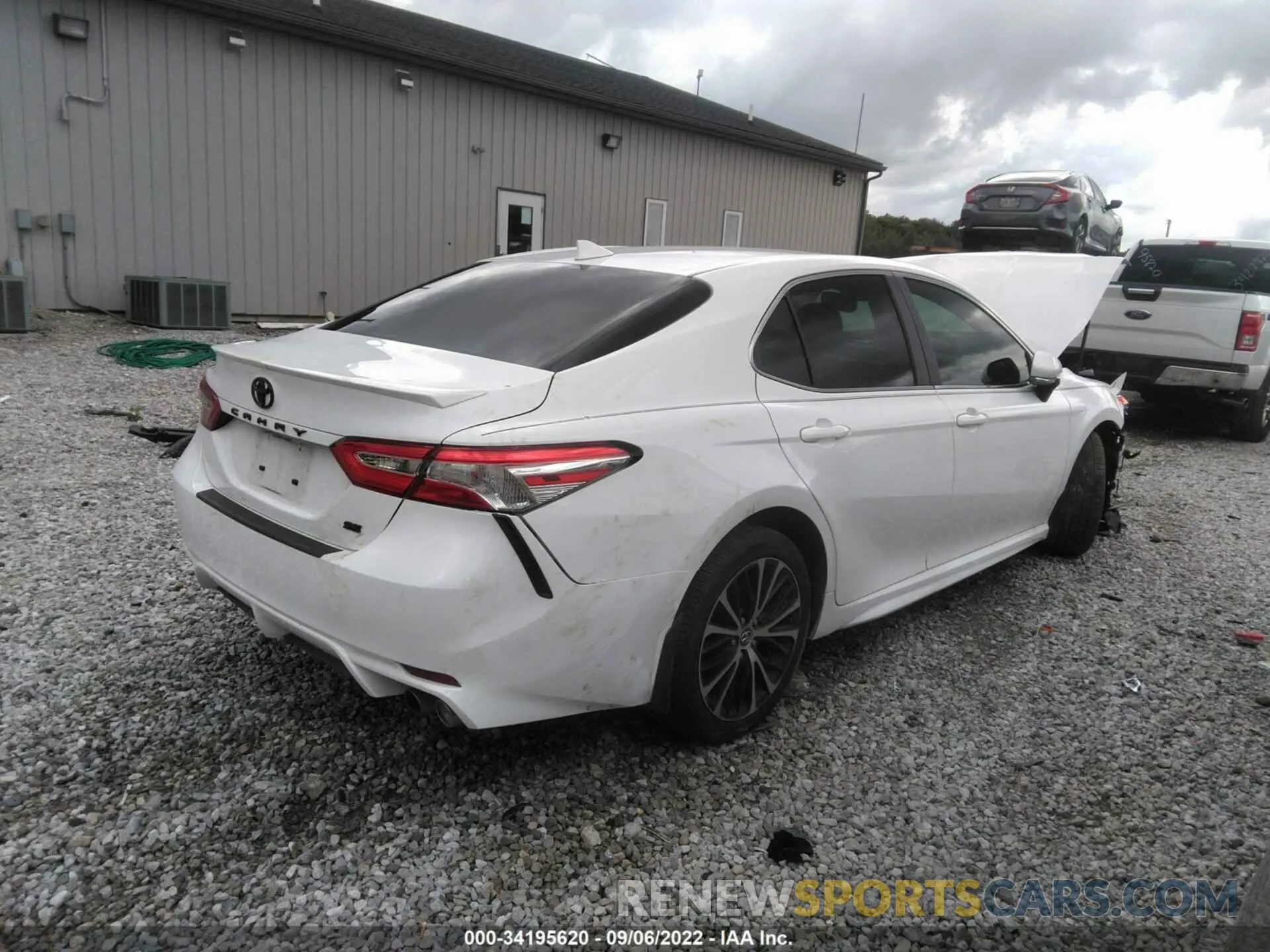 4 Фотография поврежденного автомобиля 4T1M11AK1LU866562 TOYOTA CAMRY 2020