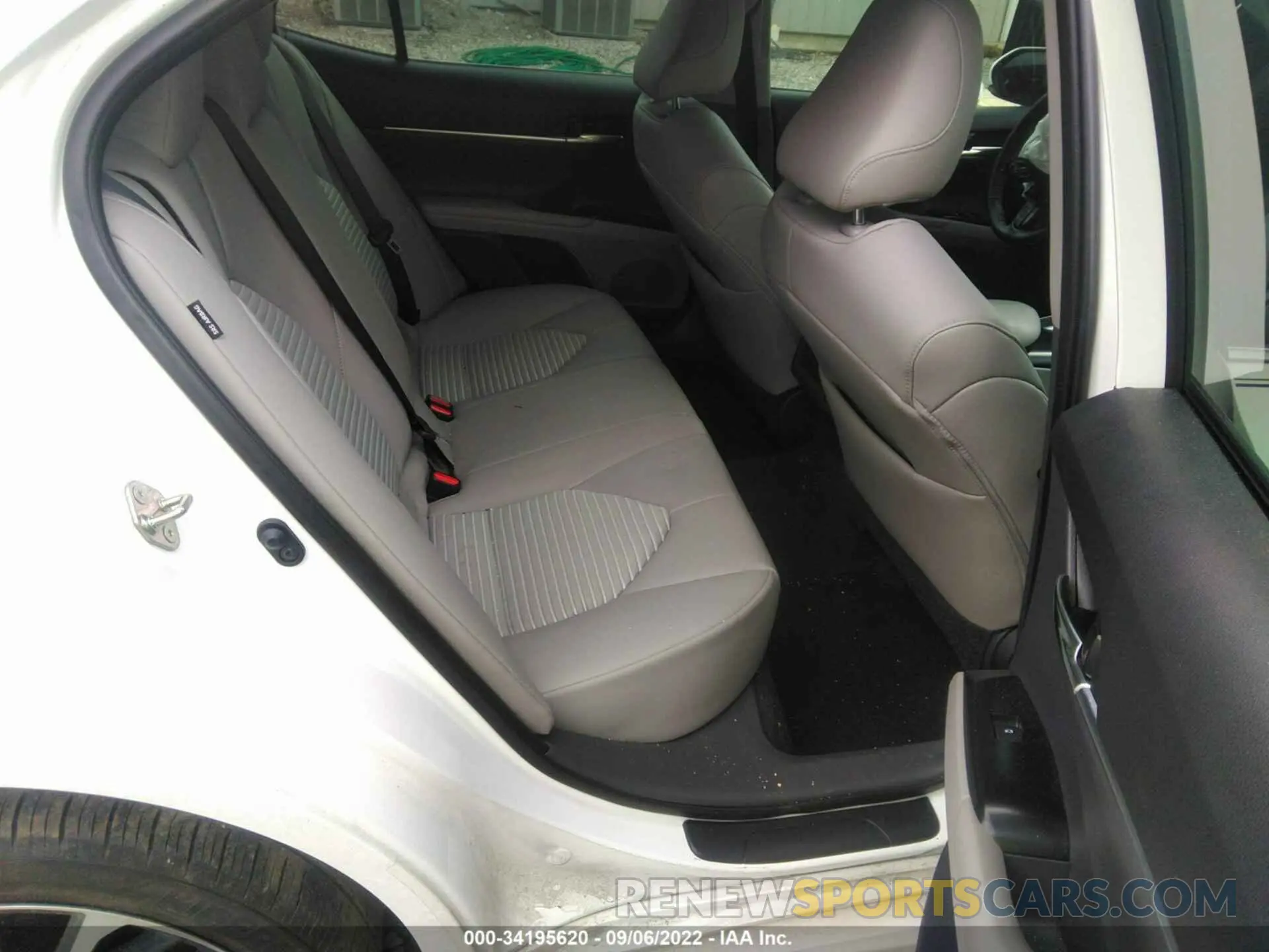 8 Фотография поврежденного автомобиля 4T1M11AK1LU866562 TOYOTA CAMRY 2020