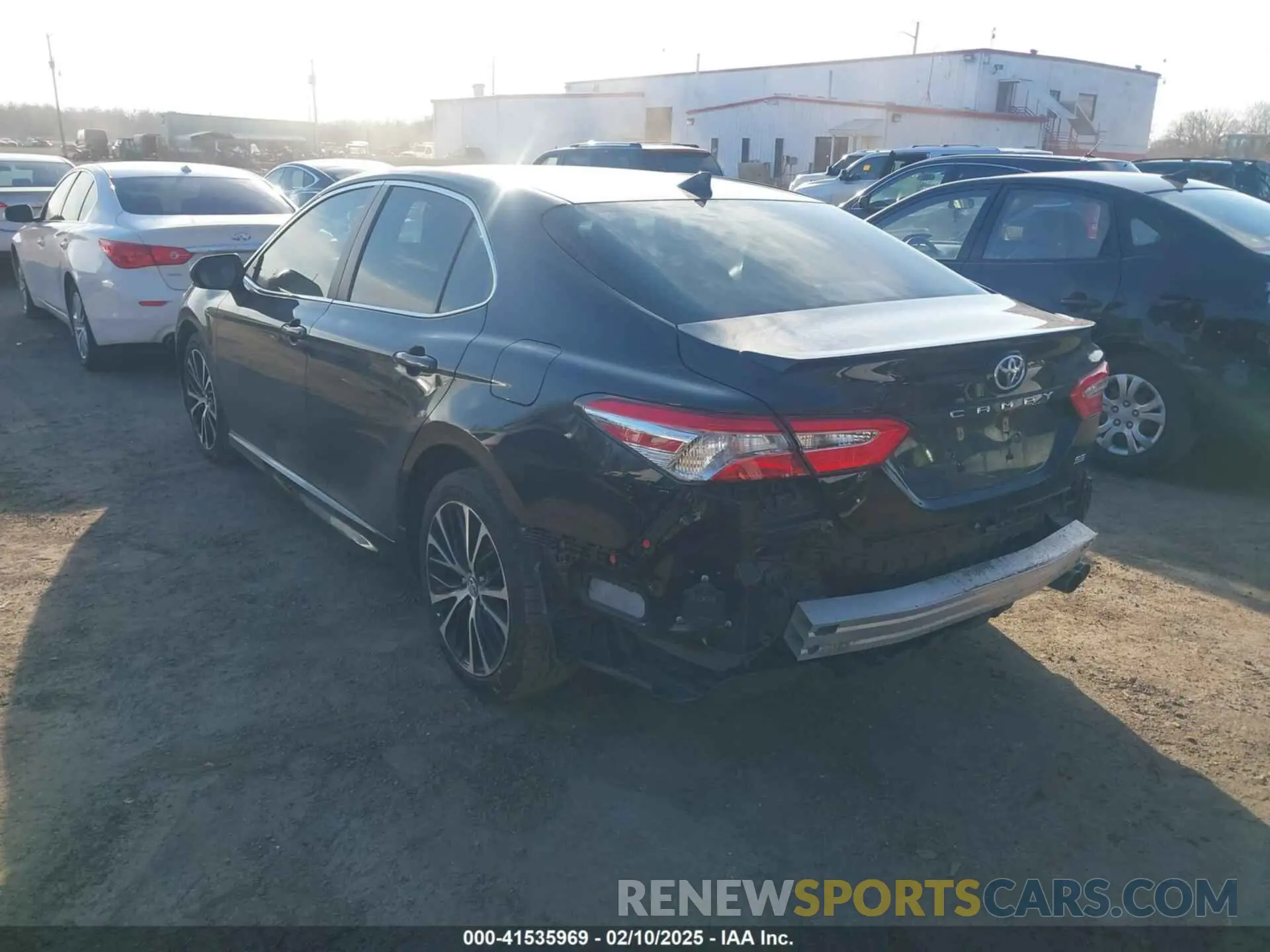 3 Photograph of a damaged car 4T1M11AK1LU875357 TOYOTA CAMRY 2020