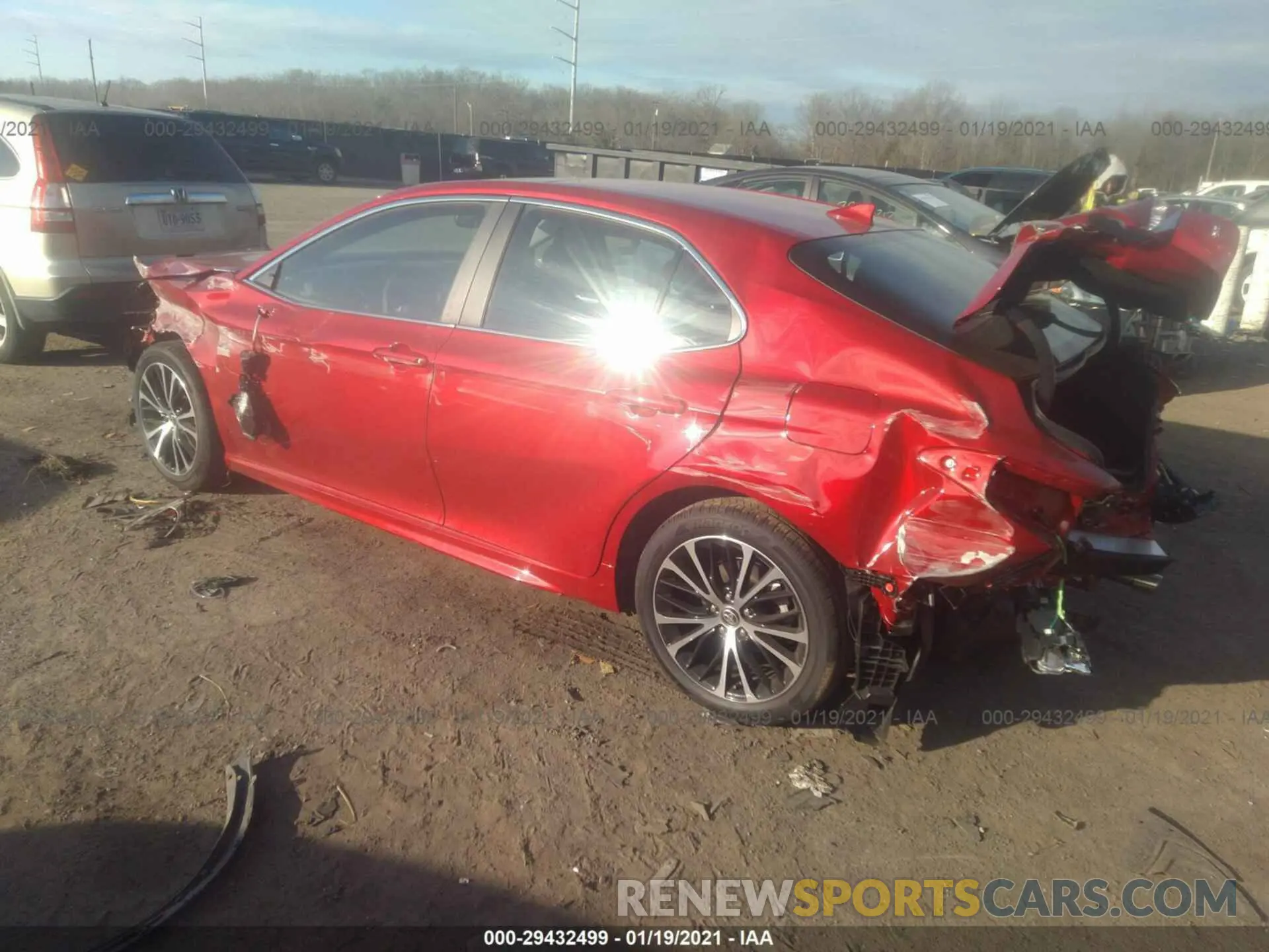 3 Photograph of a damaged car 4T1M11AK2LU389060 TOYOTA CAMRY 2020