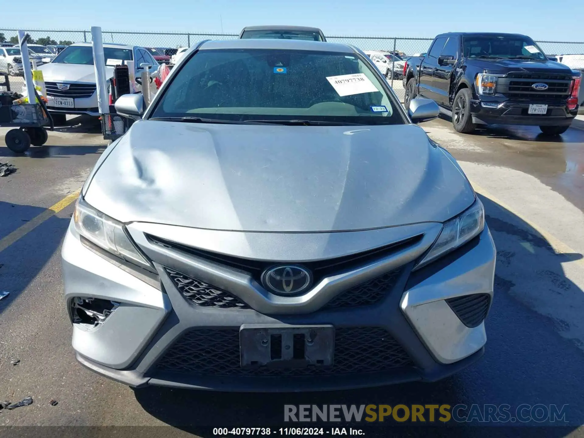 12 Фотография поврежденного автомобиля 4T1M11AK2LU399684 TOYOTA CAMRY 2020