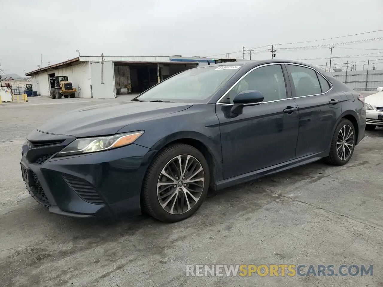 1 Photograph of a damaged car 4T1M11AK2LU862598 TOYOTA CAMRY 2020