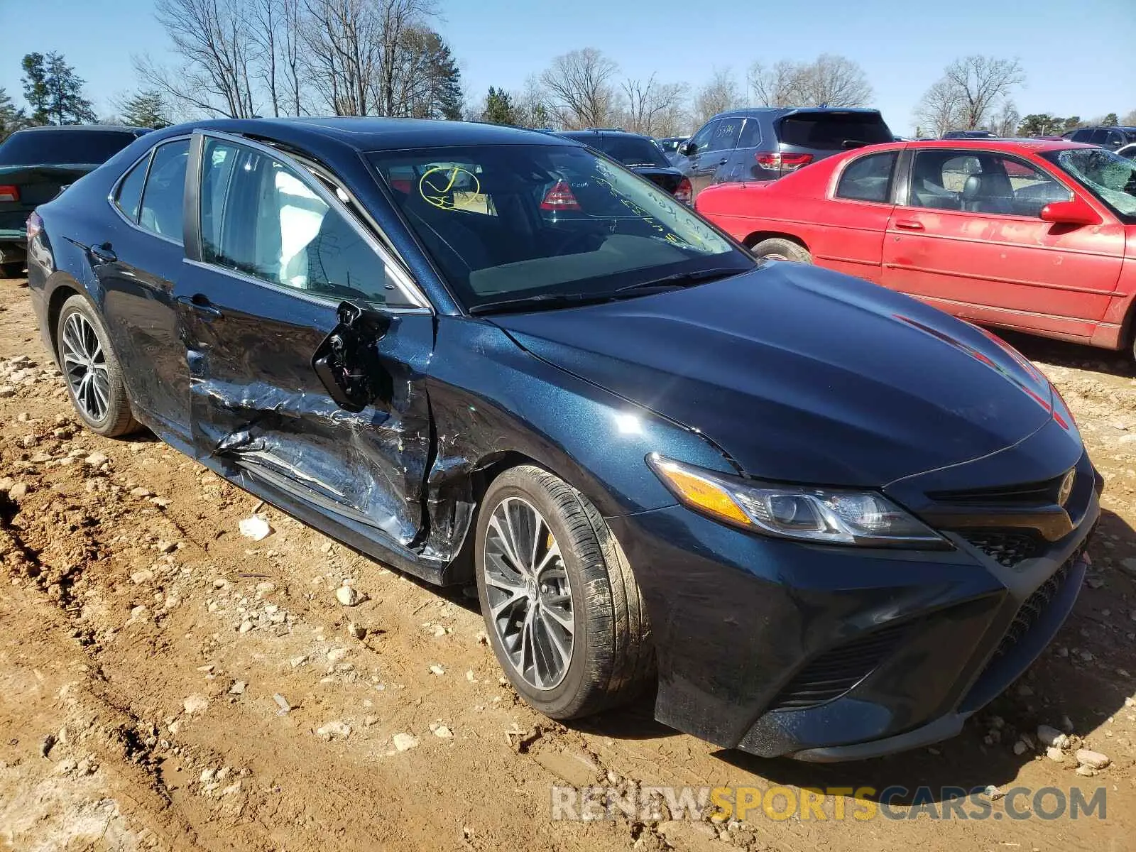 1 Photograph of a damaged car 4T1M11AK2LU906244 TOYOTA CAMRY 2020