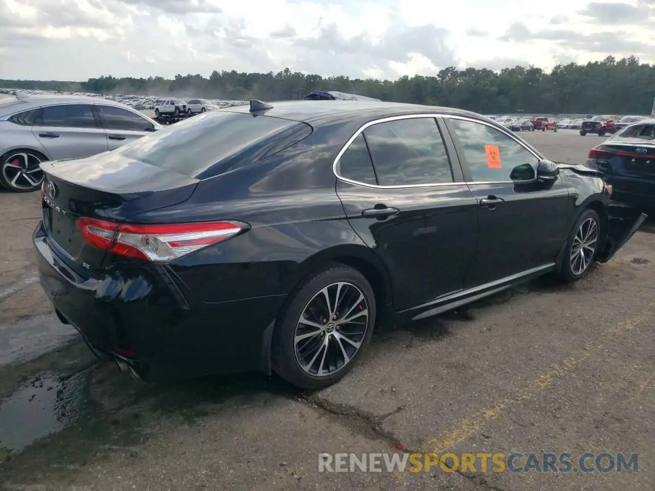 3 Photograph of a damaged car 4T1M11AK2LU955184 TOYOTA CAMRY 2020
