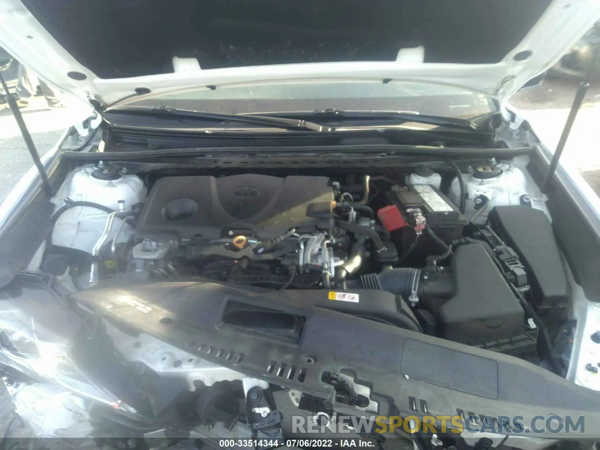 10 Photograph of a damaged car 4T1M11AK2LU966024 TOYOTA CAMRY 2020