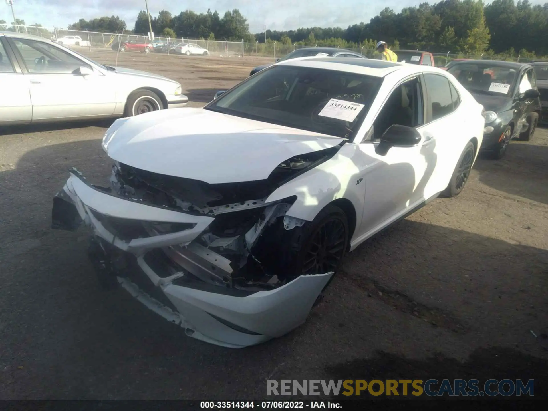 2 Photograph of a damaged car 4T1M11AK2LU966024 TOYOTA CAMRY 2020