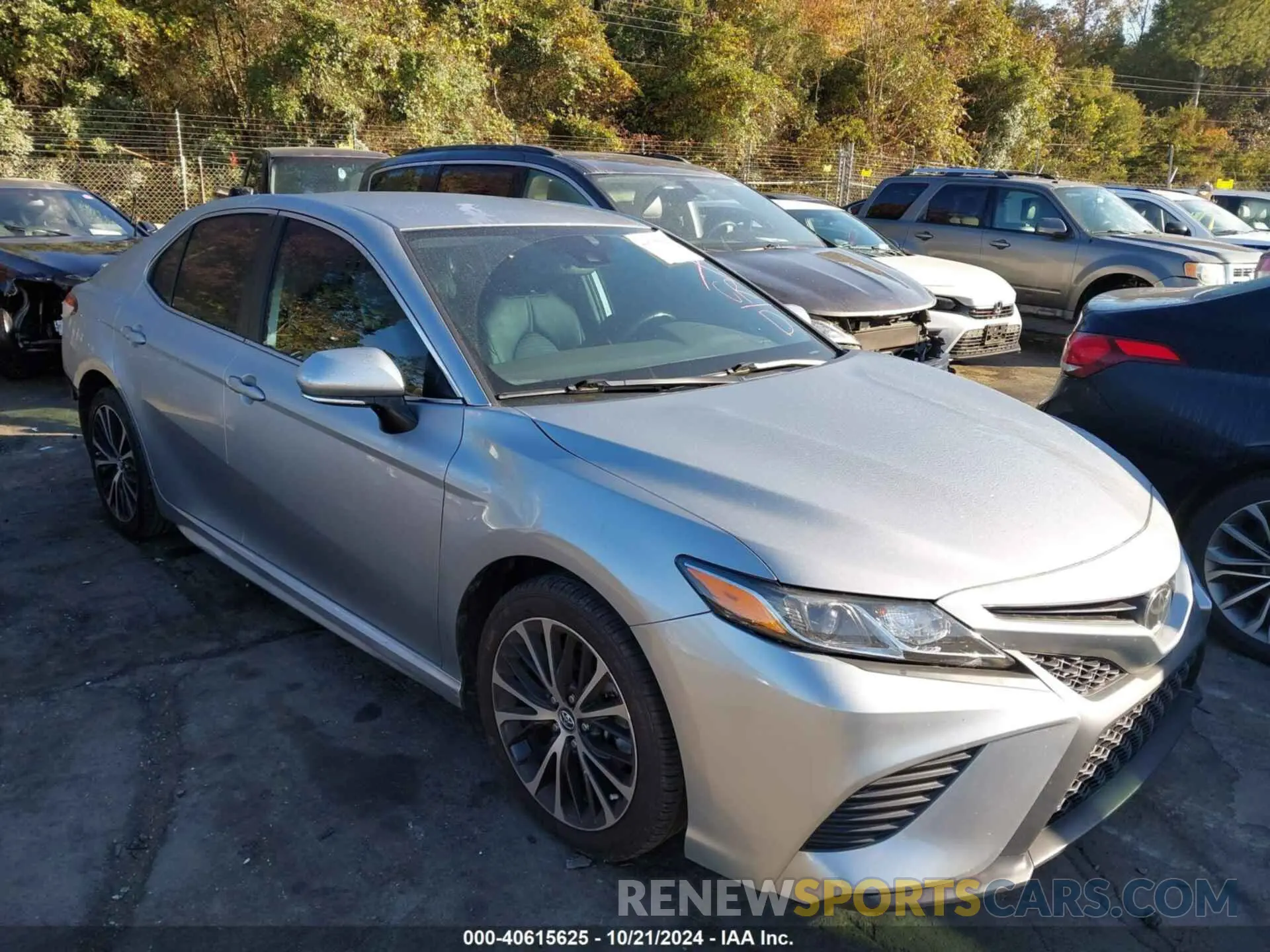 1 Photograph of a damaged car 4T1M11AK3LU872931 TOYOTA CAMRY 2020