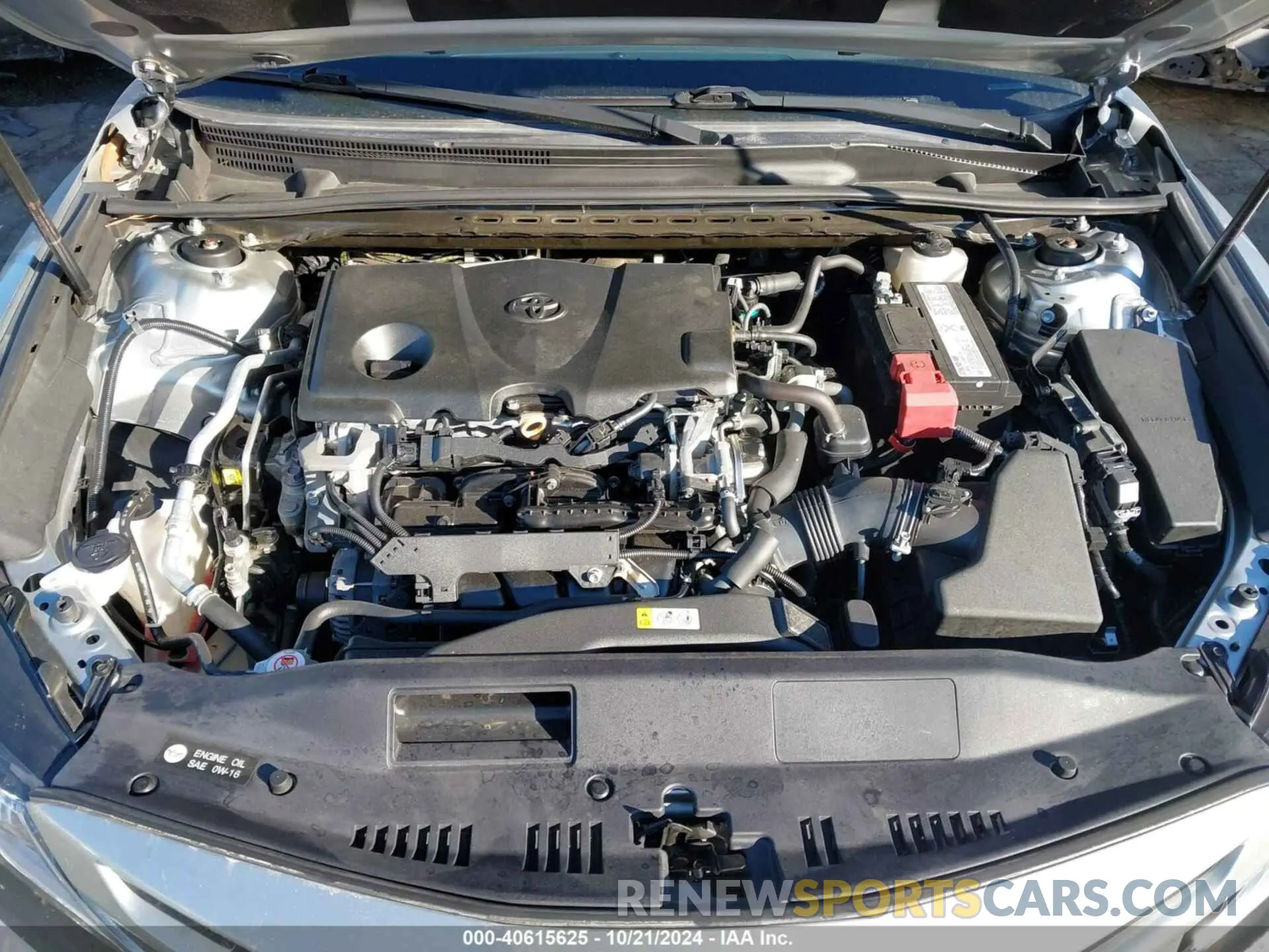 10 Photograph of a damaged car 4T1M11AK3LU872931 TOYOTA CAMRY 2020