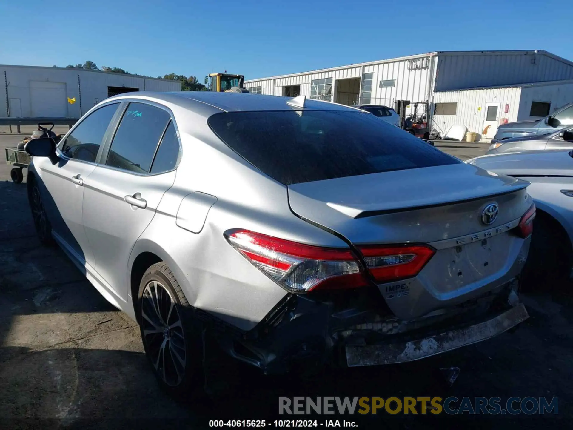 3 Photograph of a damaged car 4T1M11AK3LU872931 TOYOTA CAMRY 2020