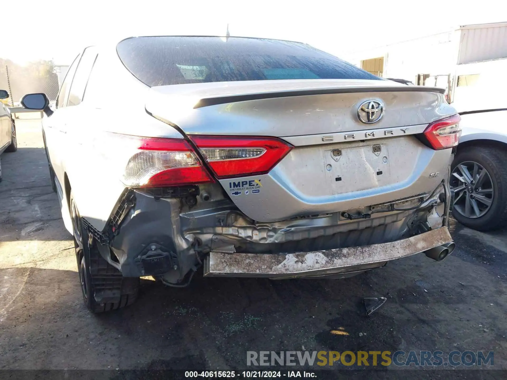 6 Photograph of a damaged car 4T1M11AK3LU872931 TOYOTA CAMRY 2020