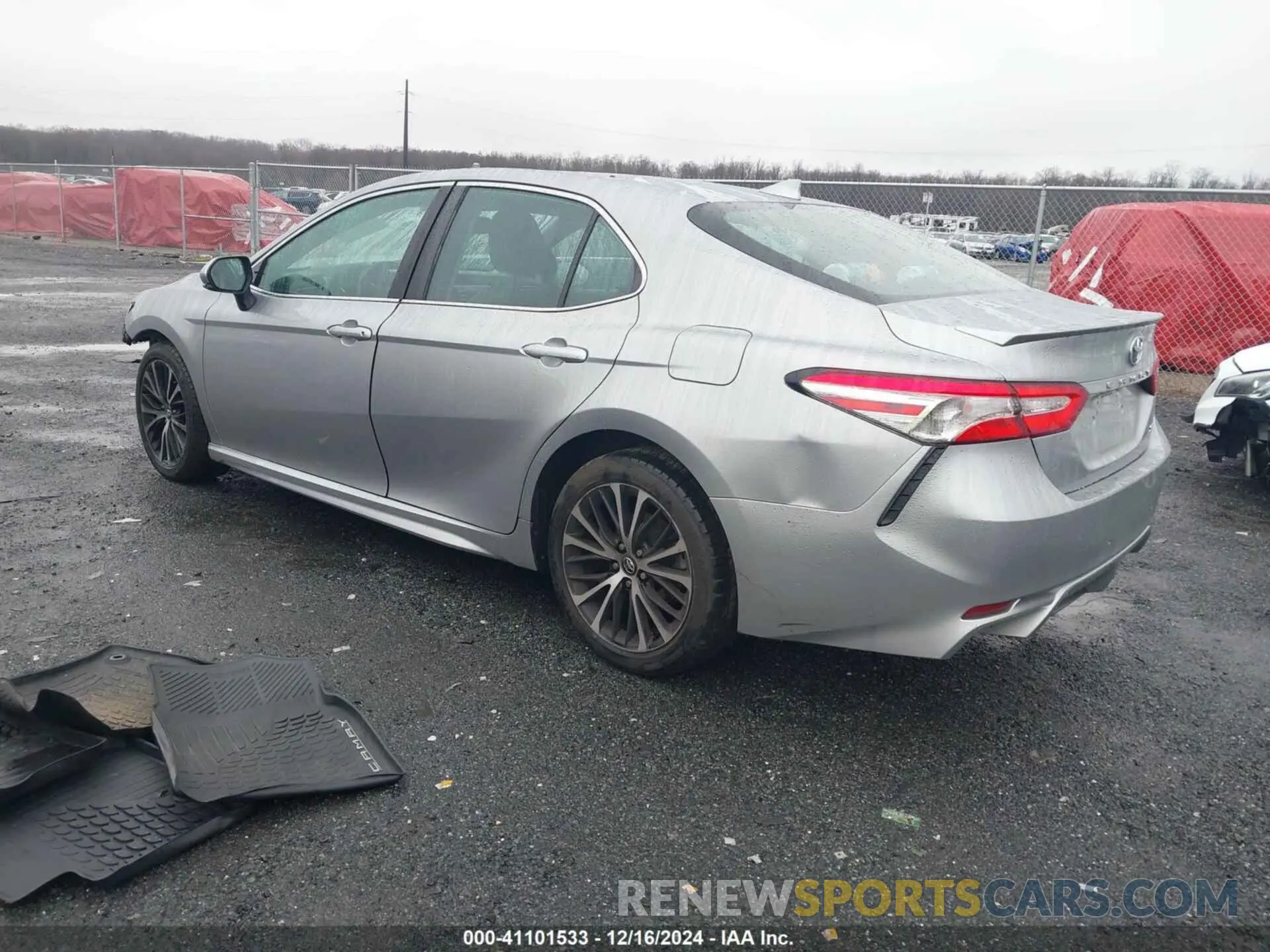 3 Фотография поврежденного автомобиля 4T1M11AK3LU923201 TOYOTA CAMRY 2020