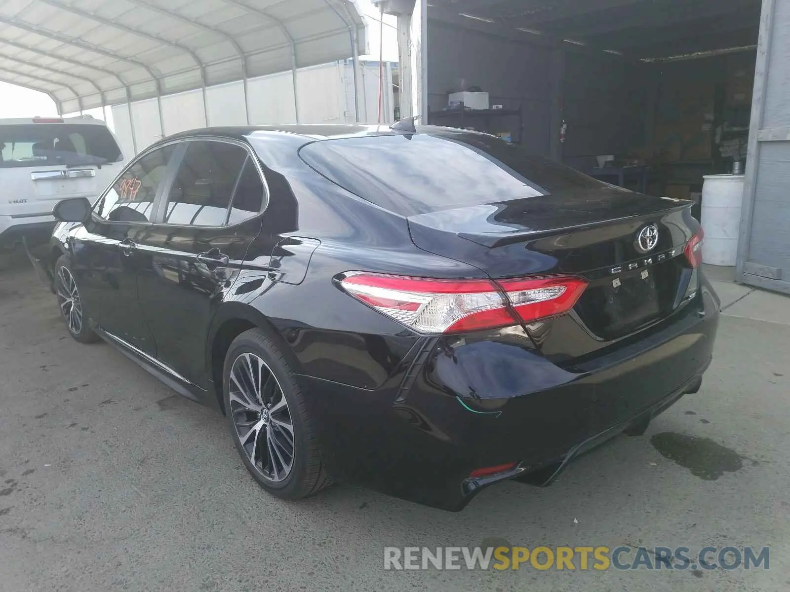 3 Photograph of a damaged car 4T1M11AK3LU939558 TOYOTA CAMRY 2020