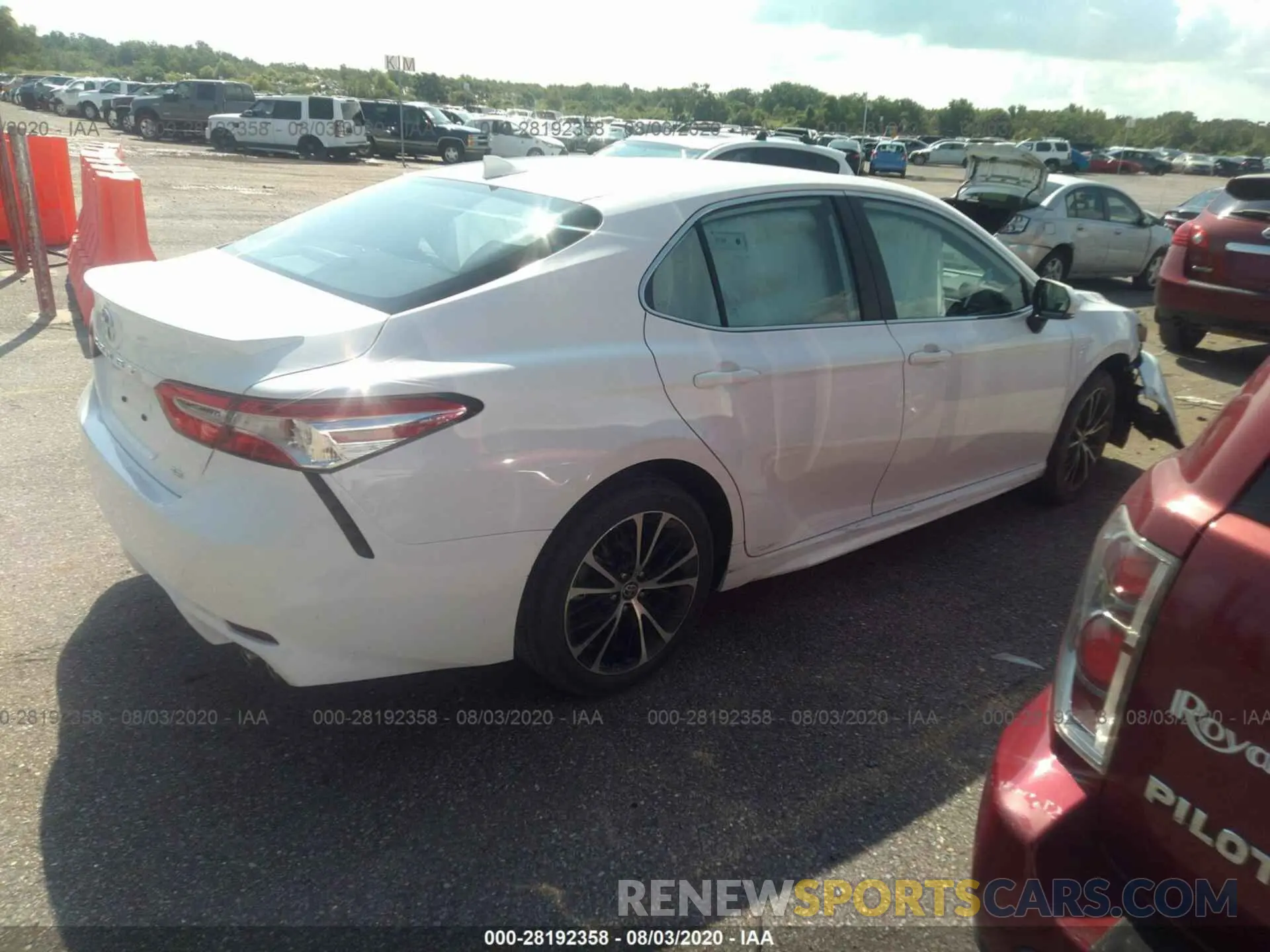 4 Photograph of a damaged car 4T1M11AK3LU971216 TOYOTA CAMRY 2020