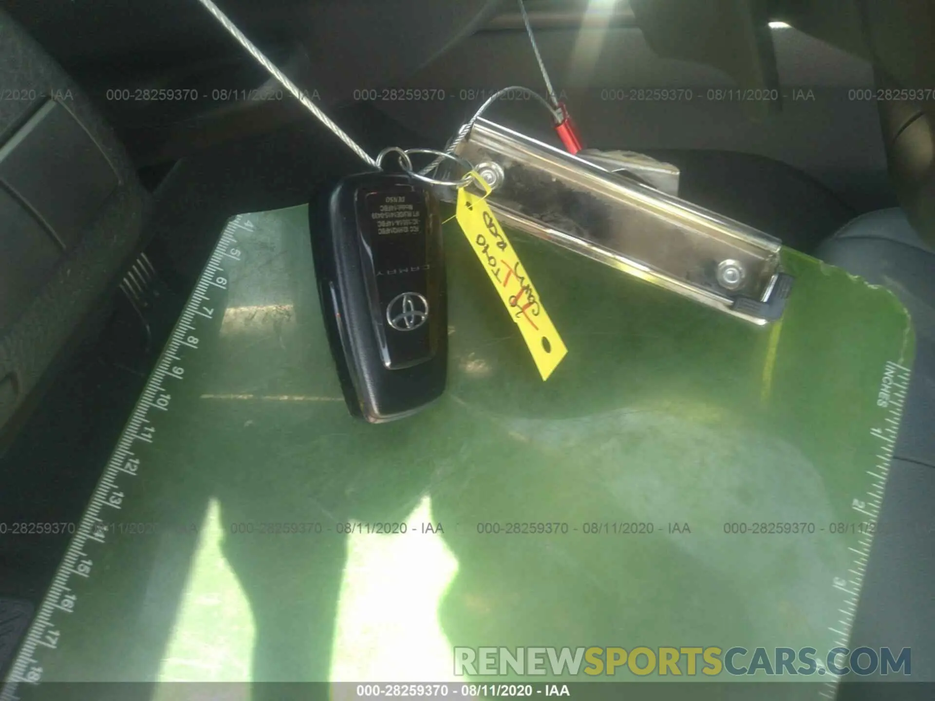 11 Photograph of a damaged car 4T1M11AK4LU315087 TOYOTA CAMRY 2020