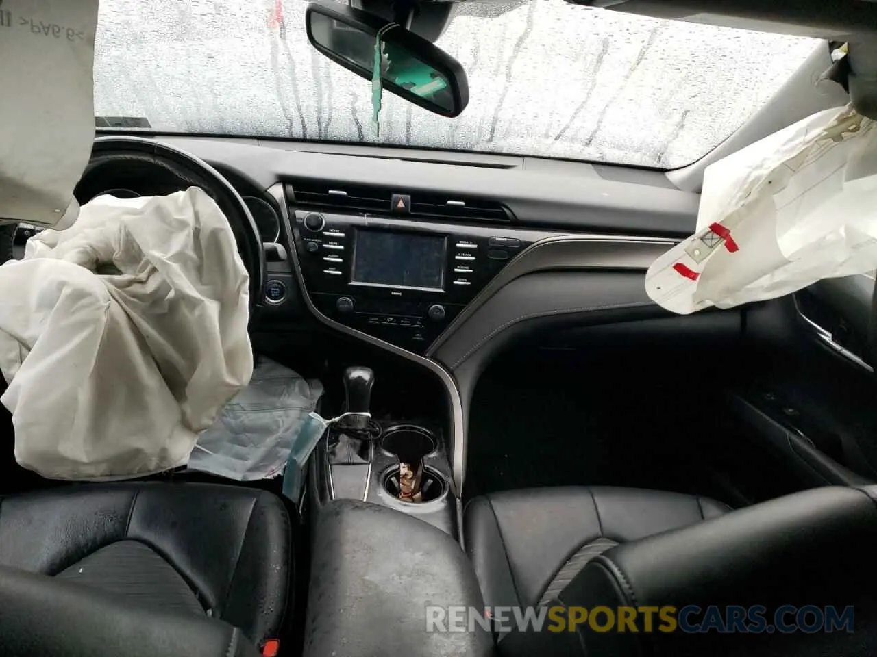 8 Фотография поврежденного автомобиля 4T1M11AK4LU385950 TOYOTA CAMRY 2020